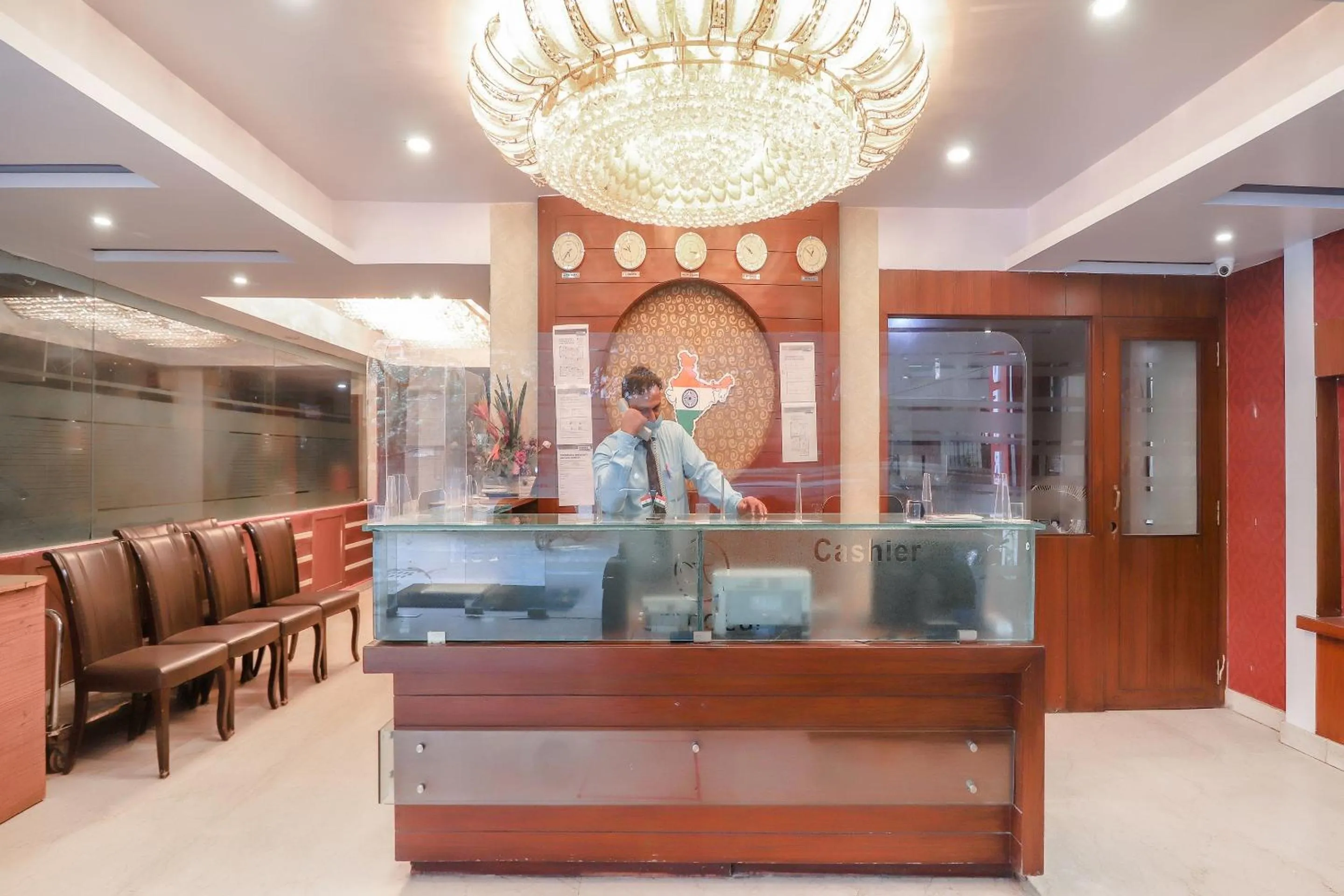 Lobby or reception in Hotel O Grandeur By orbit Hotels Near Chennai shopping mall