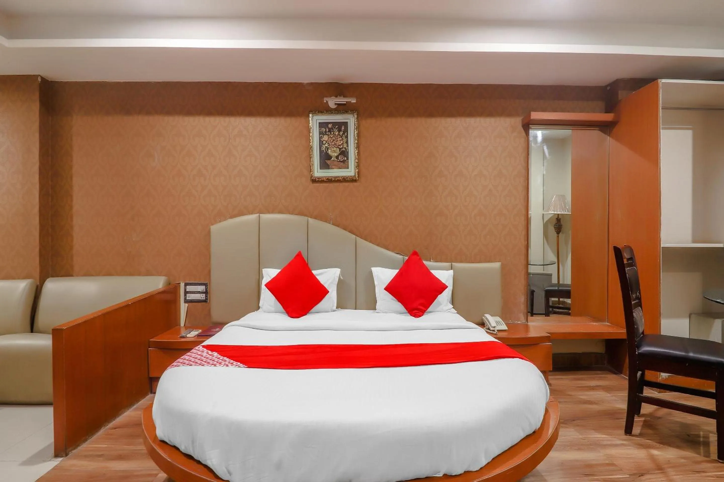 Bedroom, Bed in Hotel O Grandeur By orbit Hotels Near Chennai shopping mall