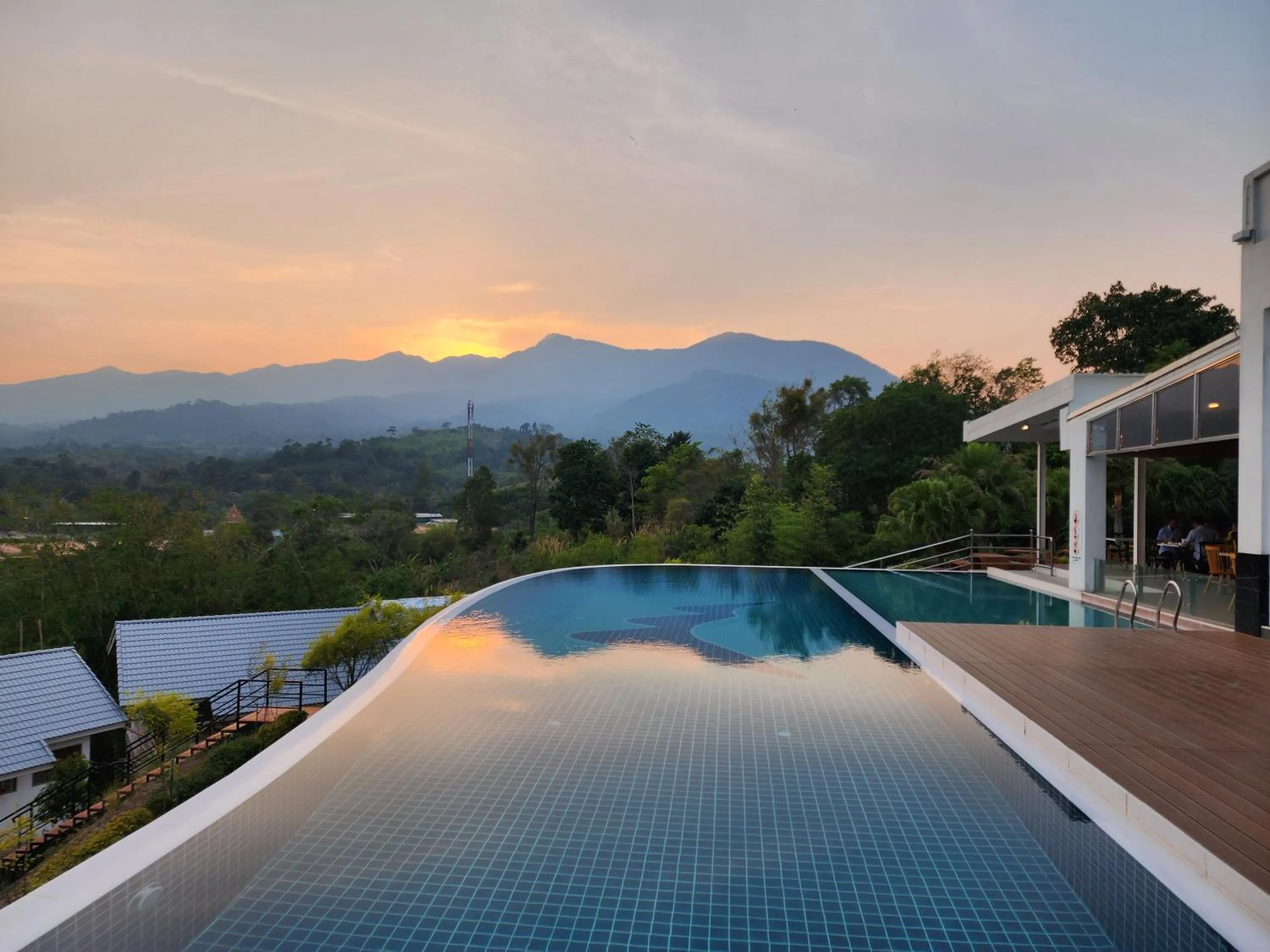 Swimming pool in Soidao Good View Resort