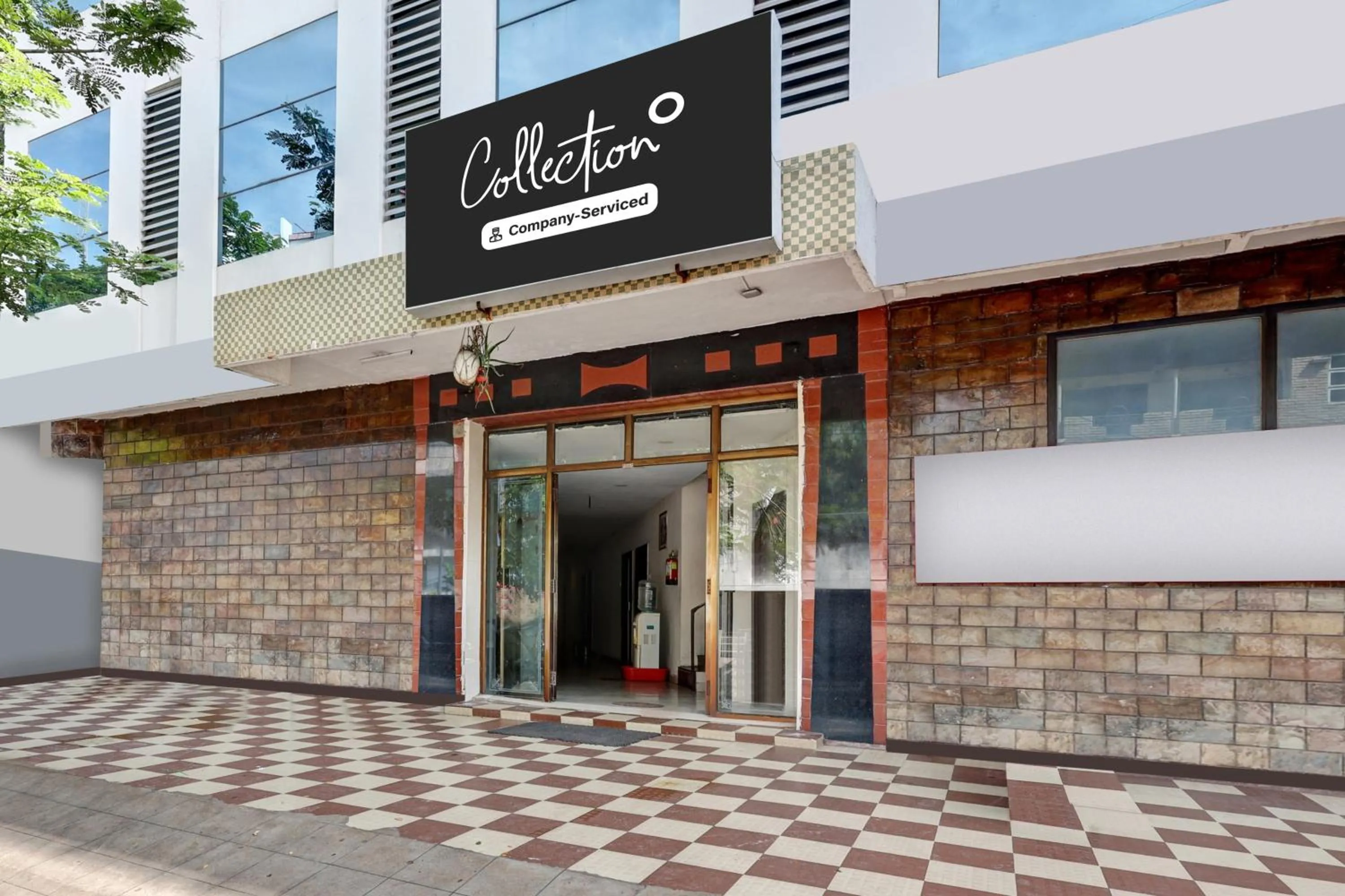 Facade/entrance in Super Collection O jagadamba Junction near Beach Road