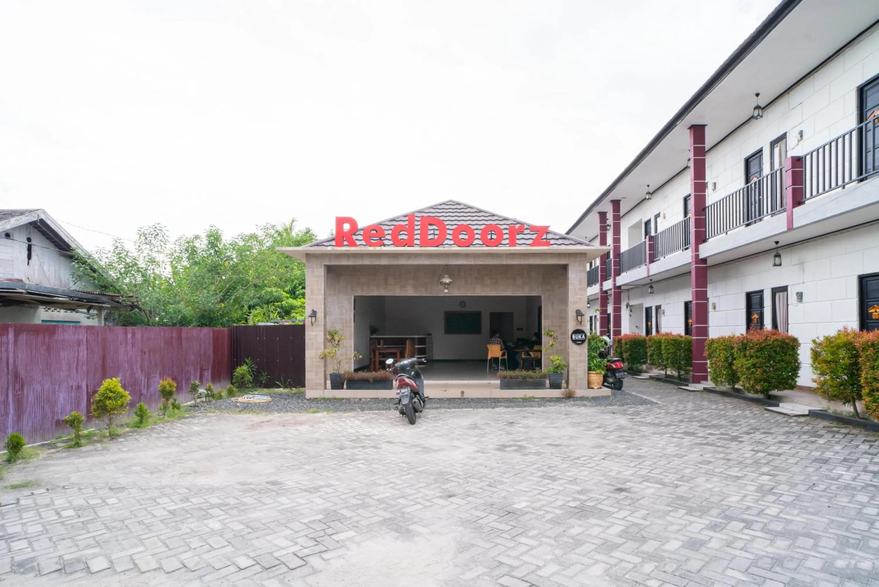 RedDoorz @ Wisma Pangrango