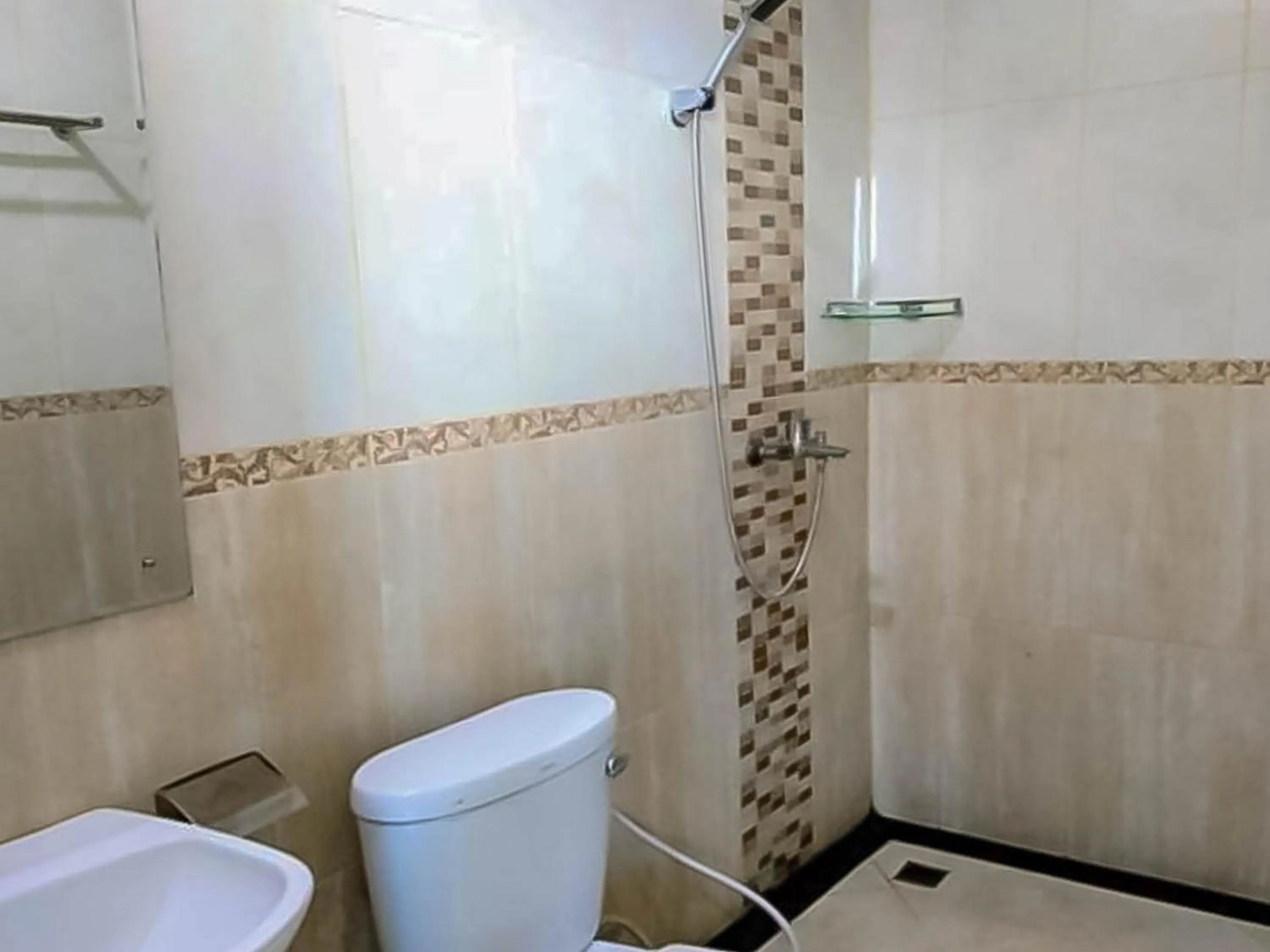 Bathroom in RedDoorz @ Wisma Pangrango