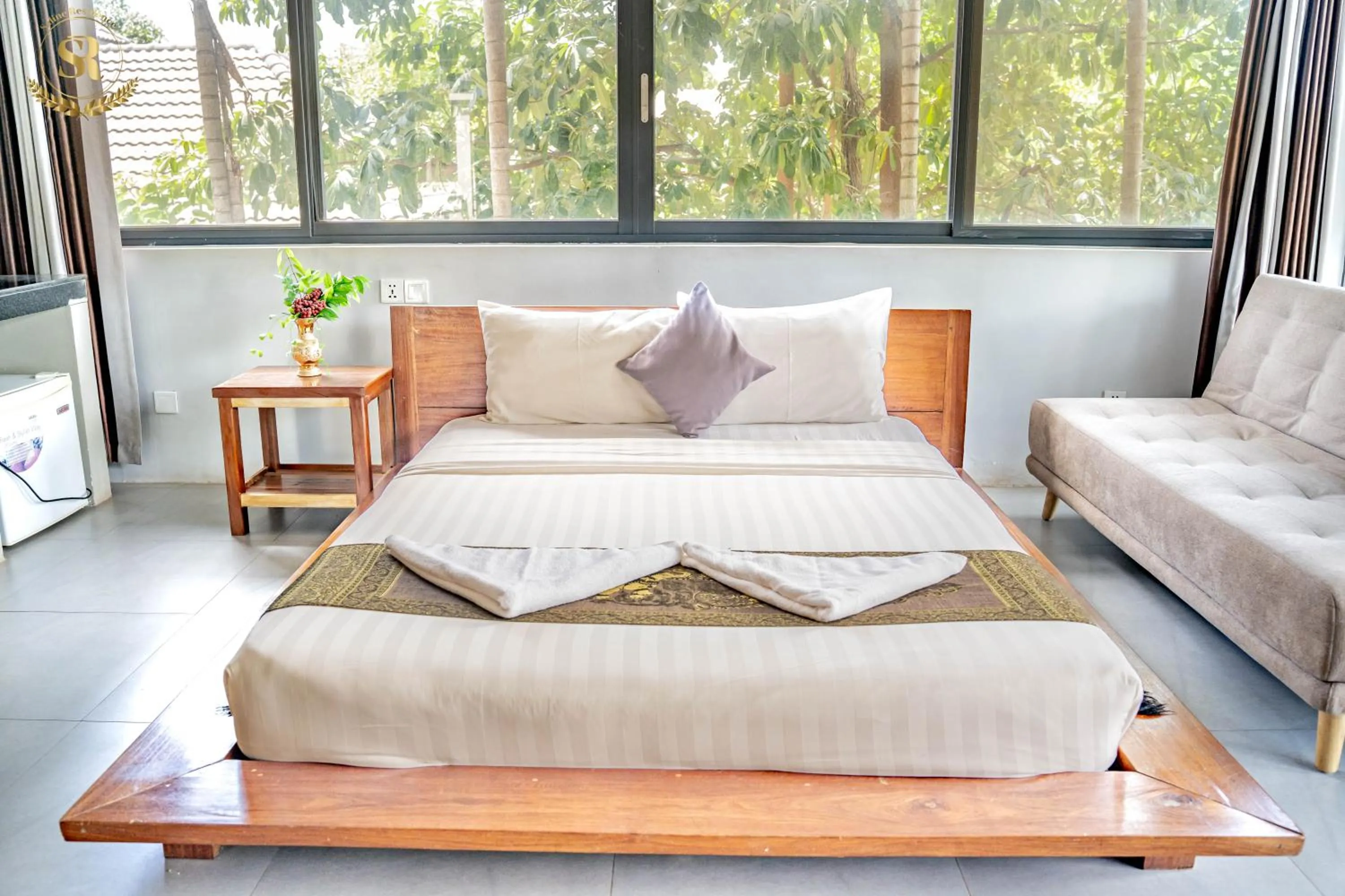 Bedroom, Bed in Saline Residence