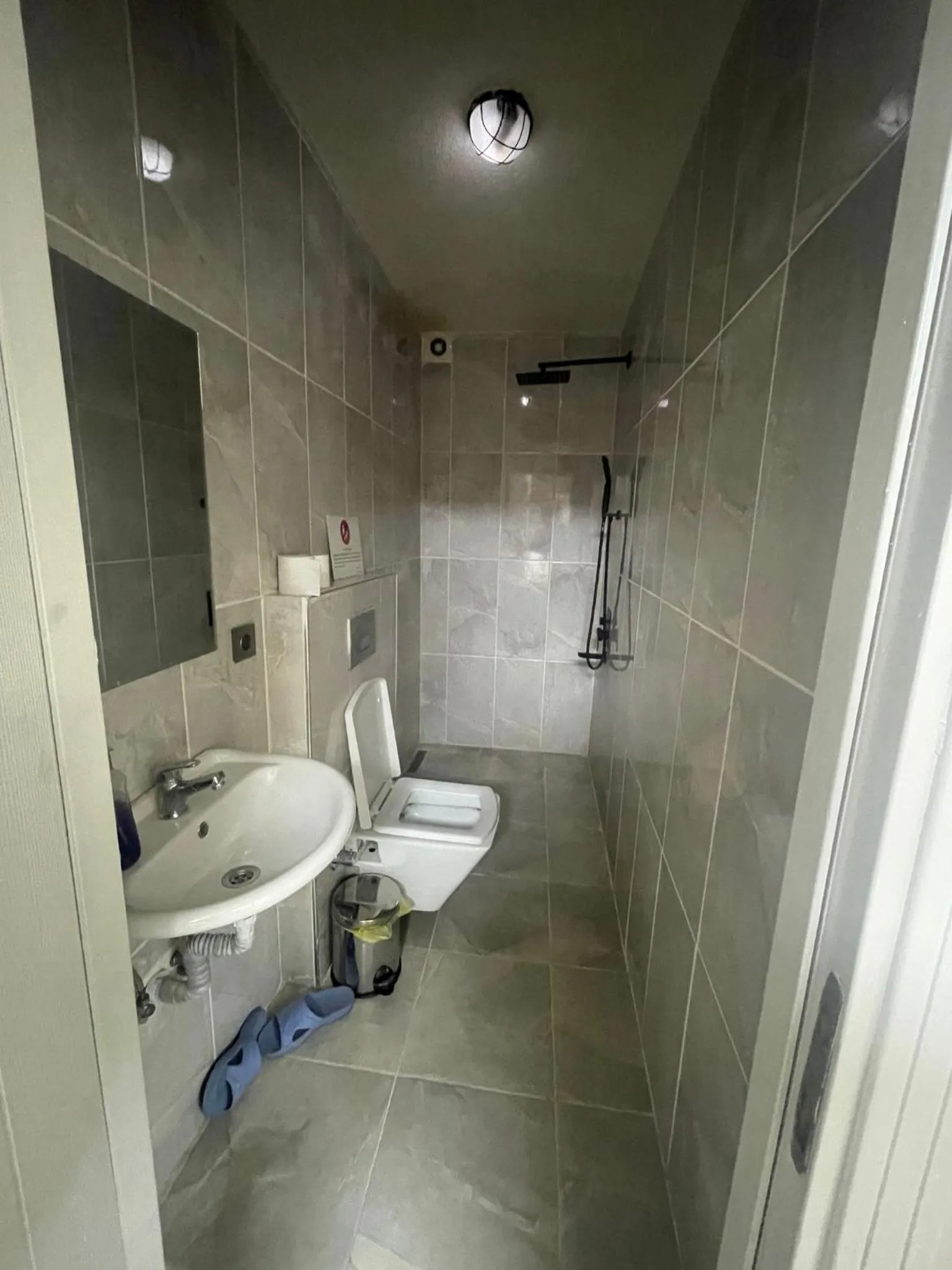 Shower in GRAND BELLA VİSTA Hostel