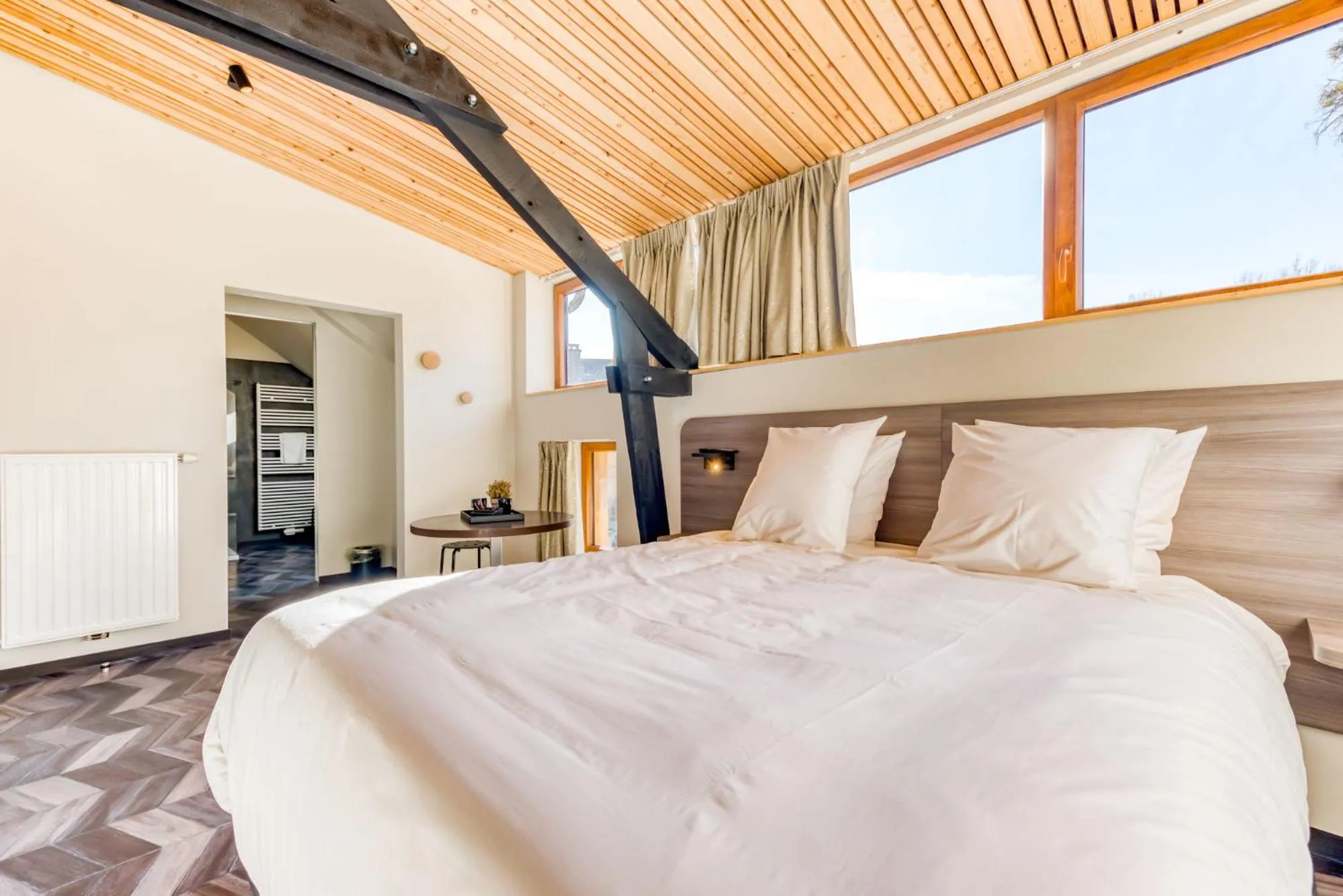 Bedroom, Bed in Les Chambres du Vieux Château