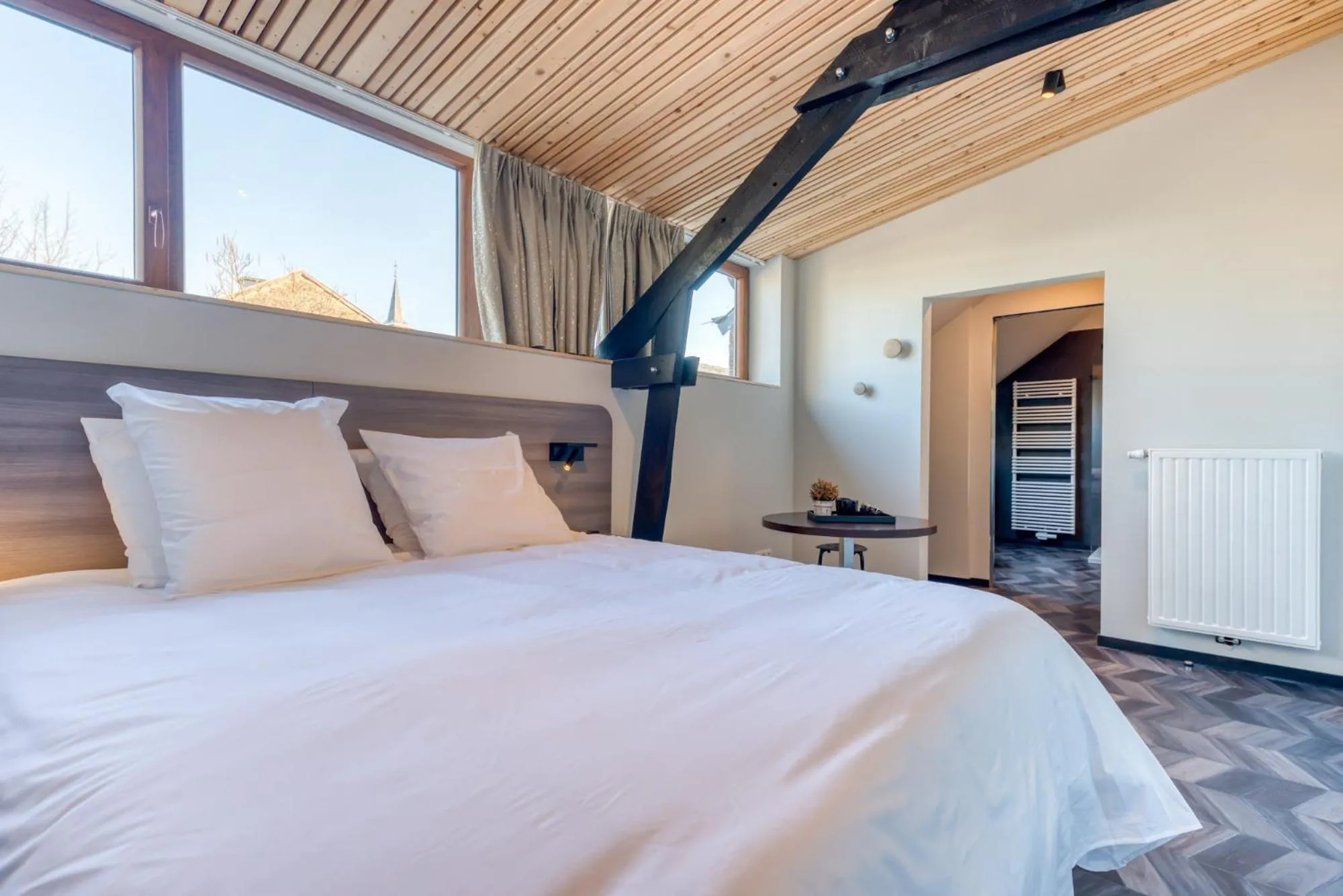 Bedroom, Bed in Les Chambres du Vieux Château