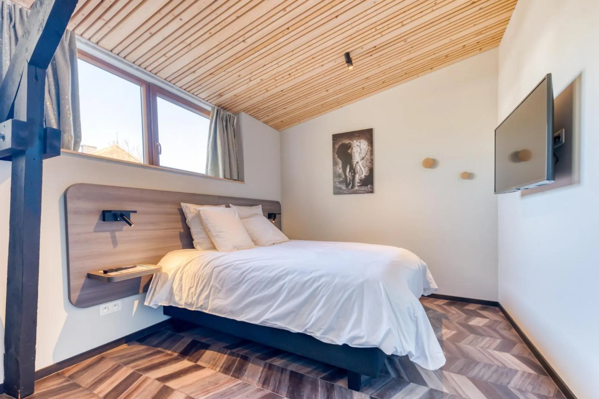 Bedroom, Bed in Les Chambres du Vieux Château