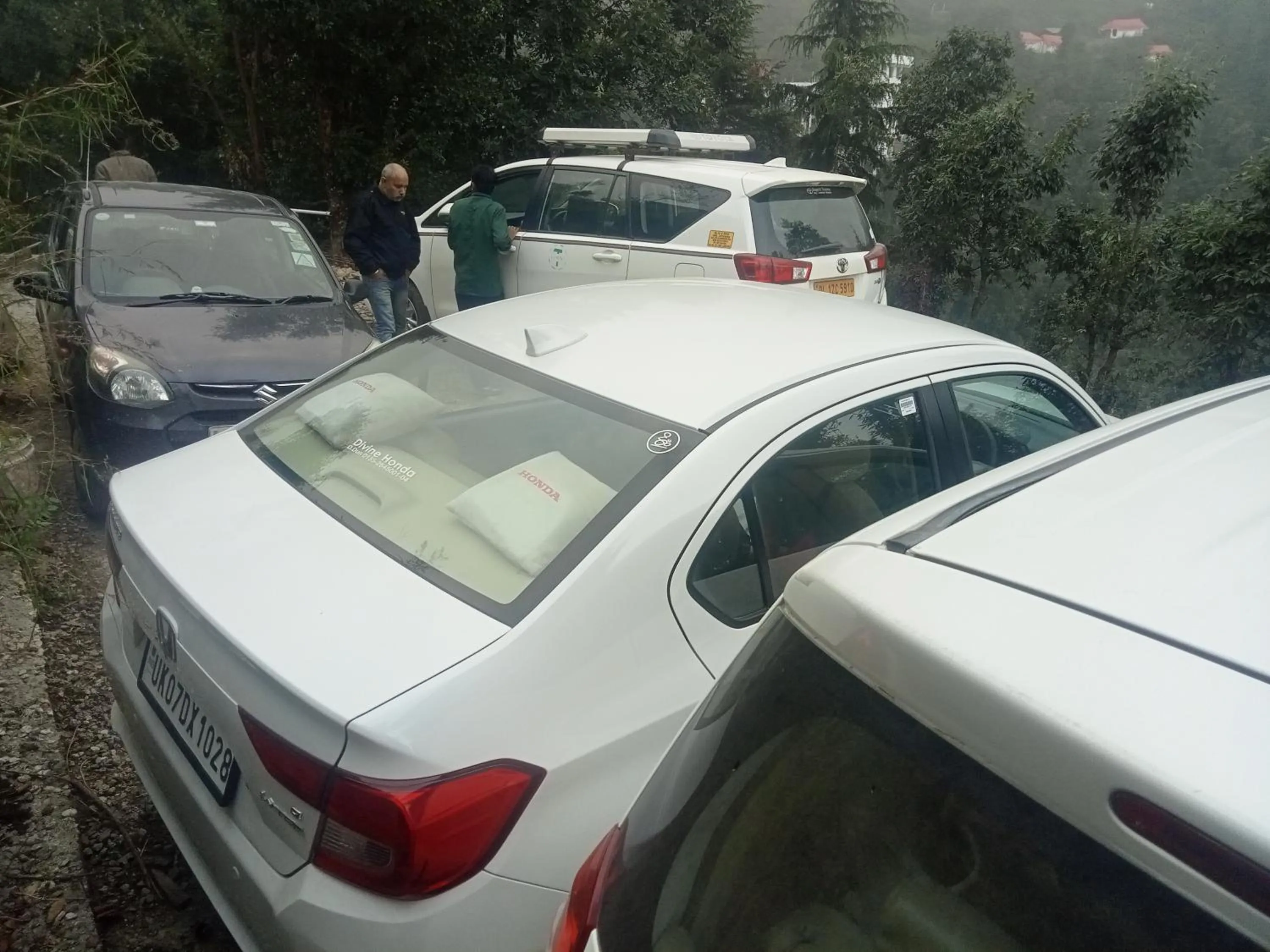 Parking in Glamwood Resort Dhanaulti, Ranked 1 in Dhanaulti