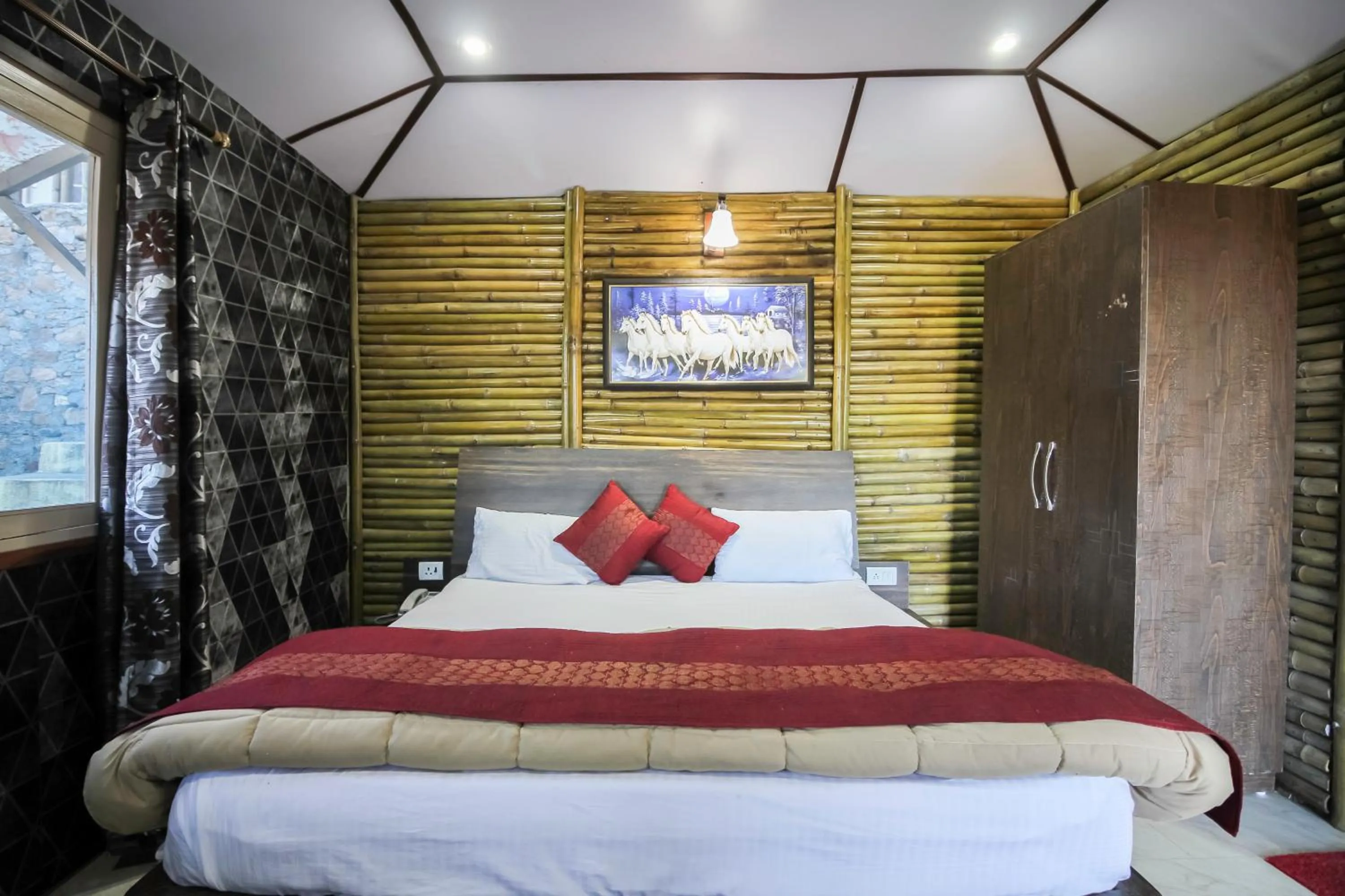 Bed in Glamwood Resort Dhanaulti, Ranked 1 in Dhanaulti