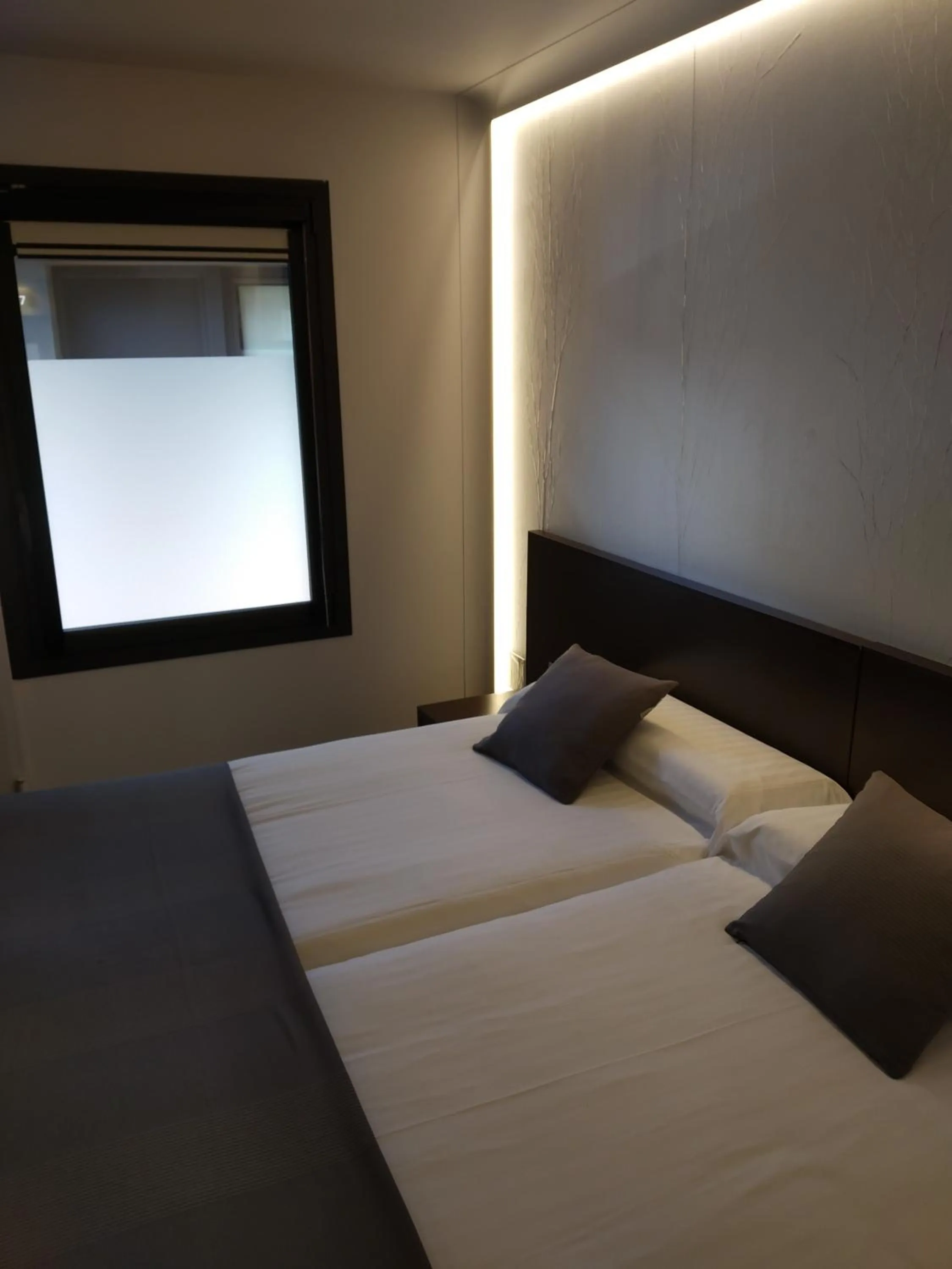 Bedroom, Bed in Hotel Olot Centre