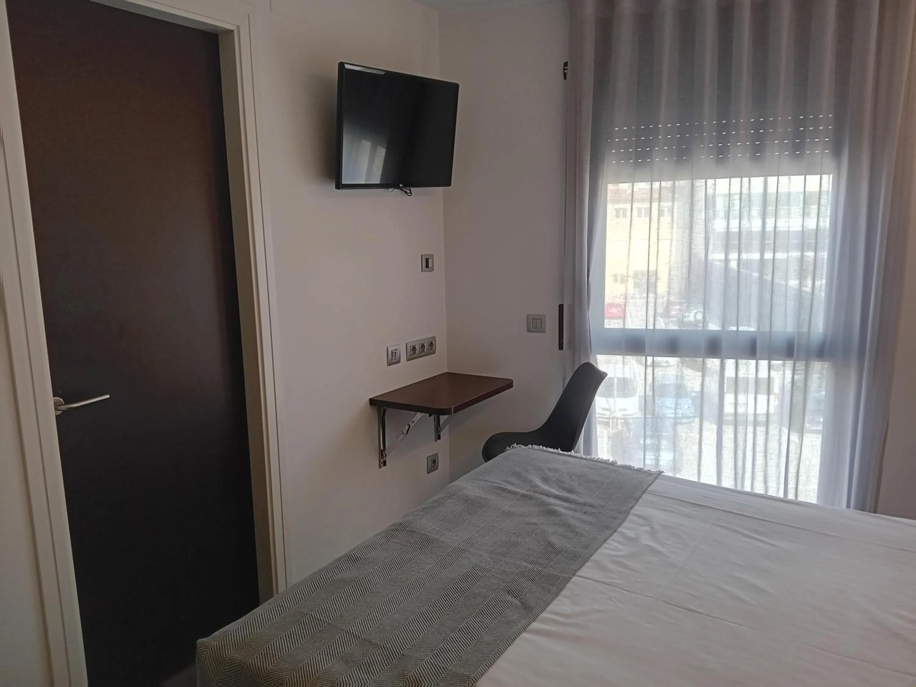 Bedroom, Bed in Hotel Olot Centre