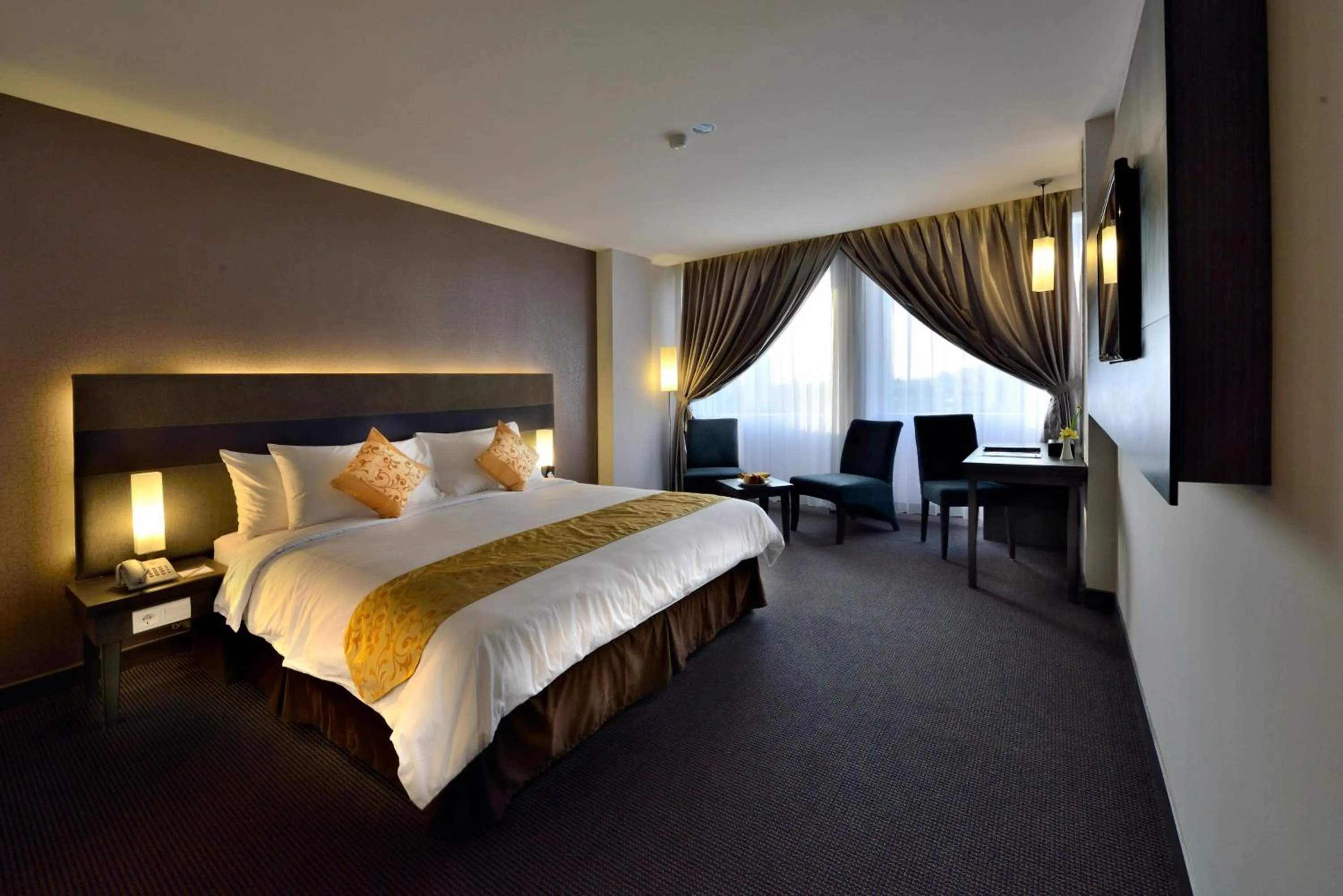 Bedroom, Bed in Tjokro Hotel Pekanbaru