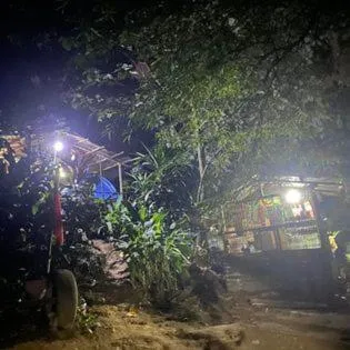 Raw Camping at Camping Paradise Singalong Mountain Garden