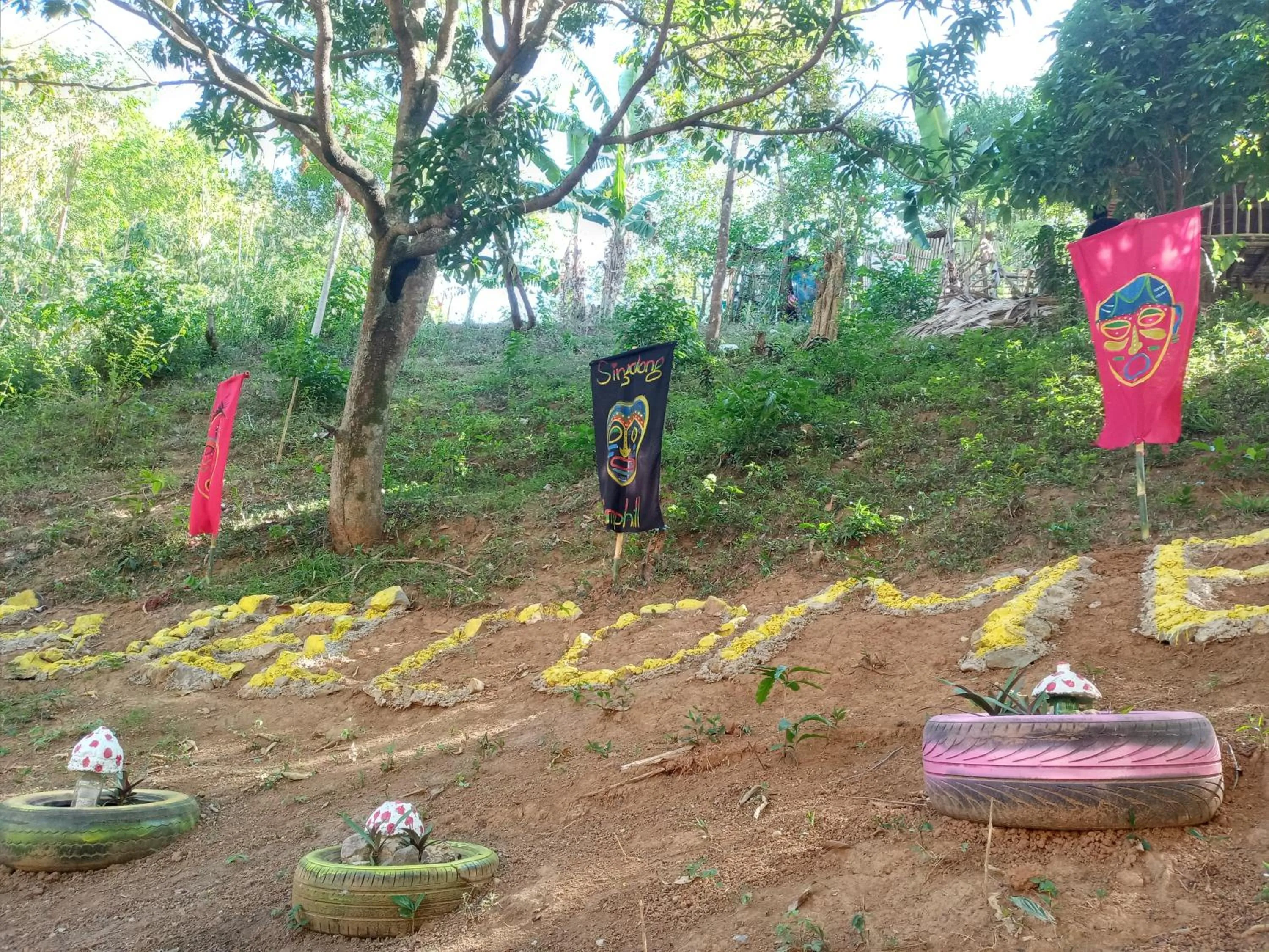 Raw Camping at Camping Paradise Singalong Mountain Garden