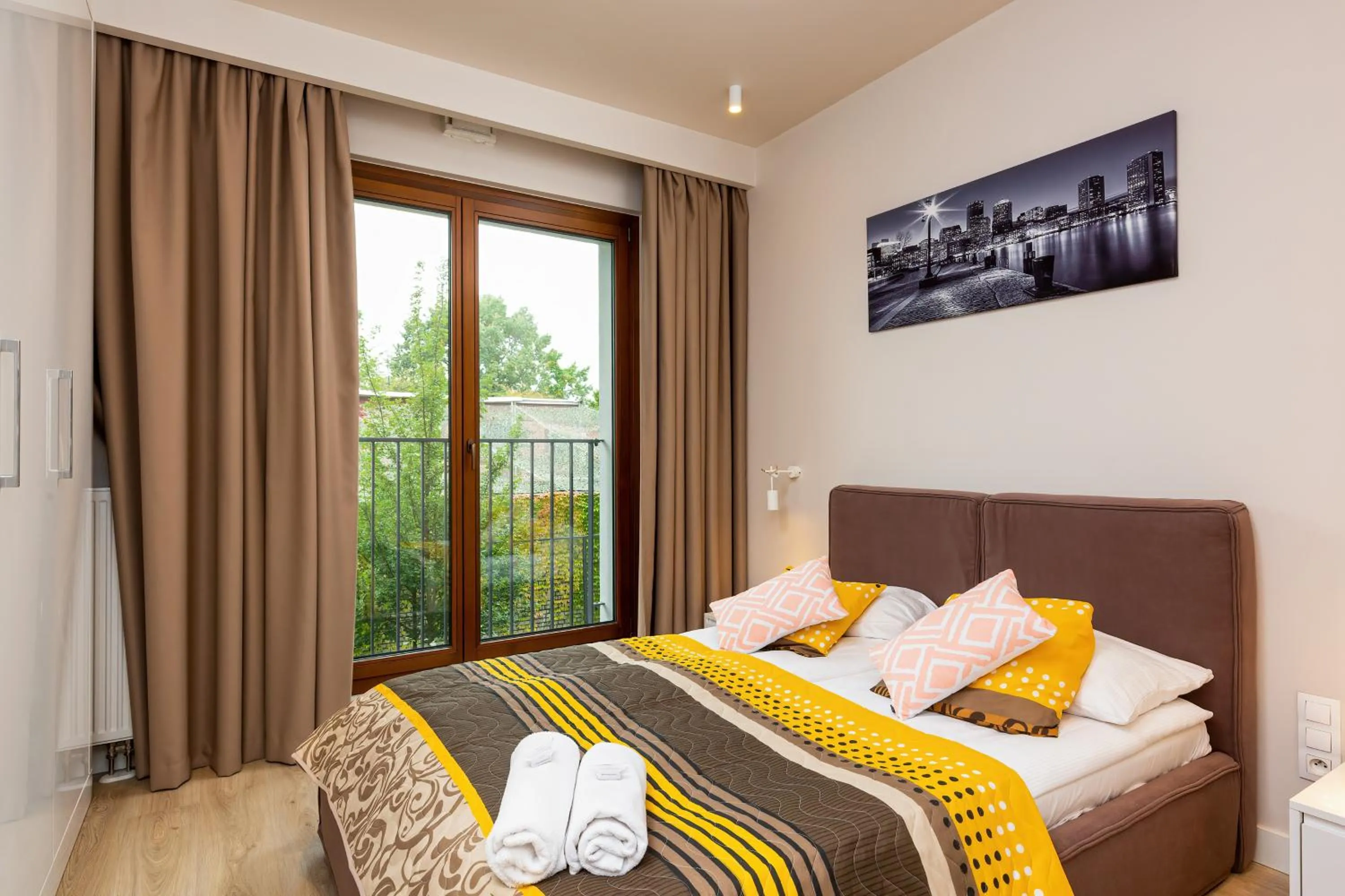 Apartments Warsaw Magazynowa by Noclegi Renters