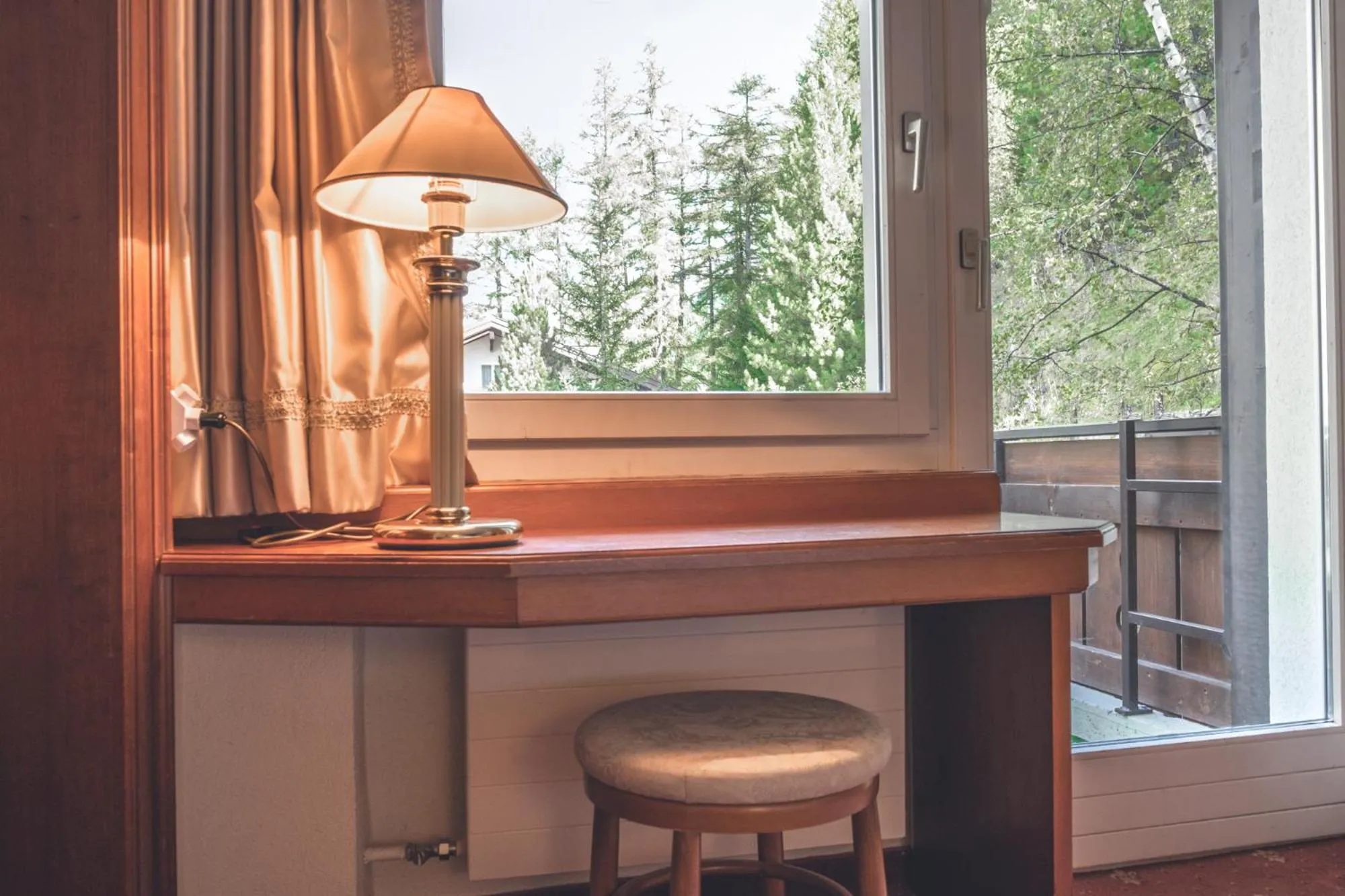 Seating area in Antares Hotel