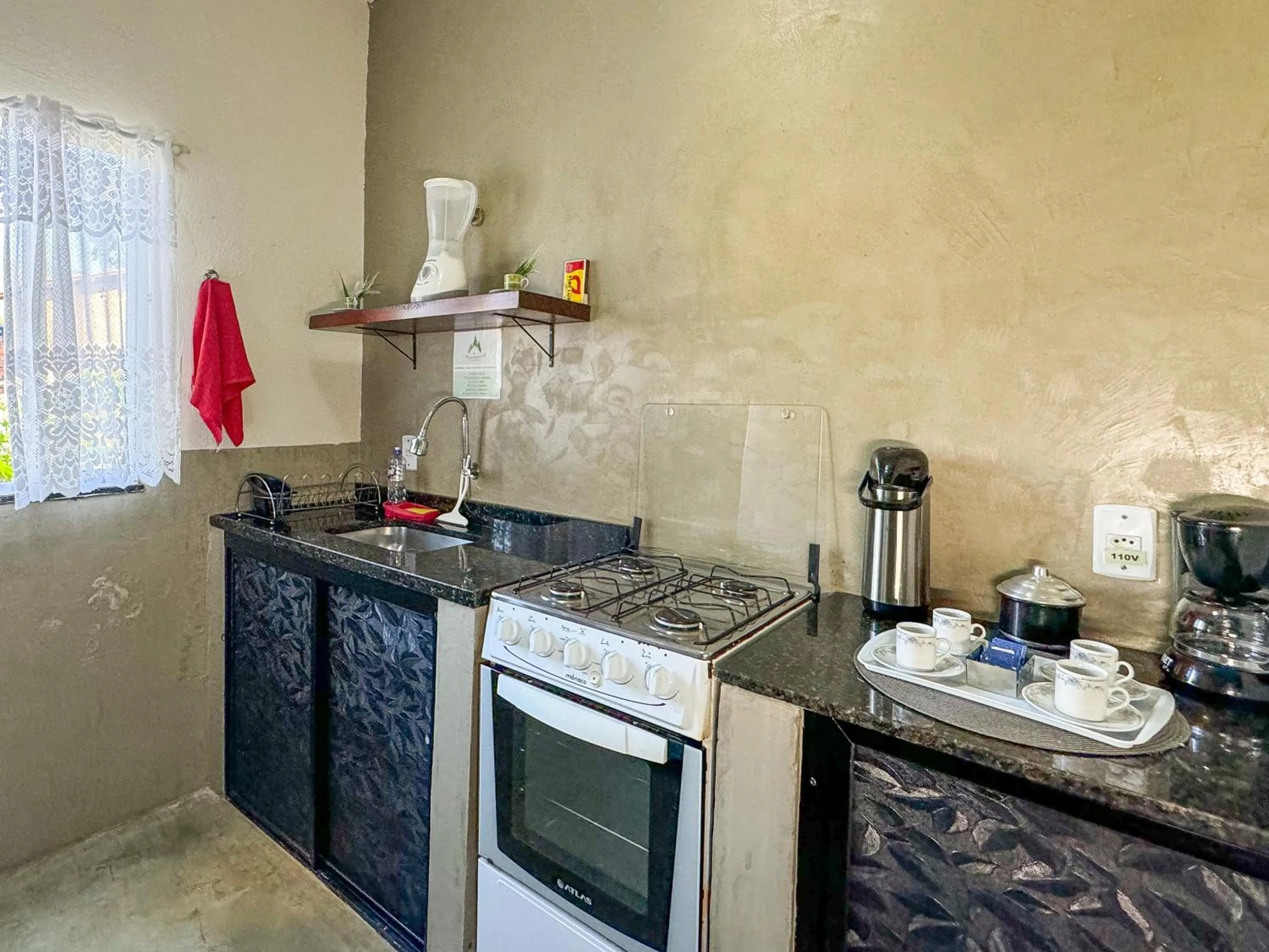 Coffee/tea facilities in Pousada Entre Folhas