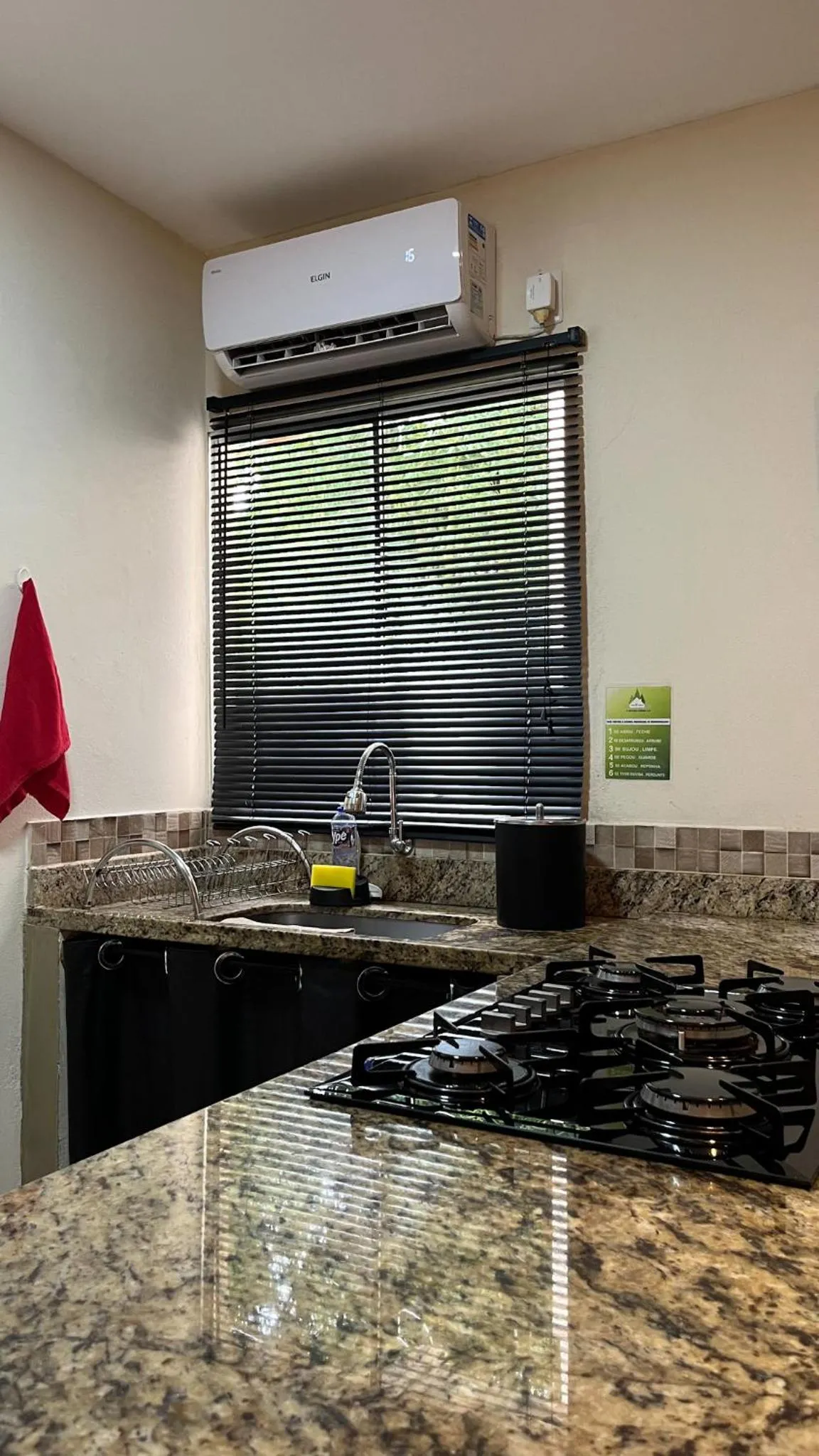 Kitchen or kitchenette in Pousada Entre Folhas