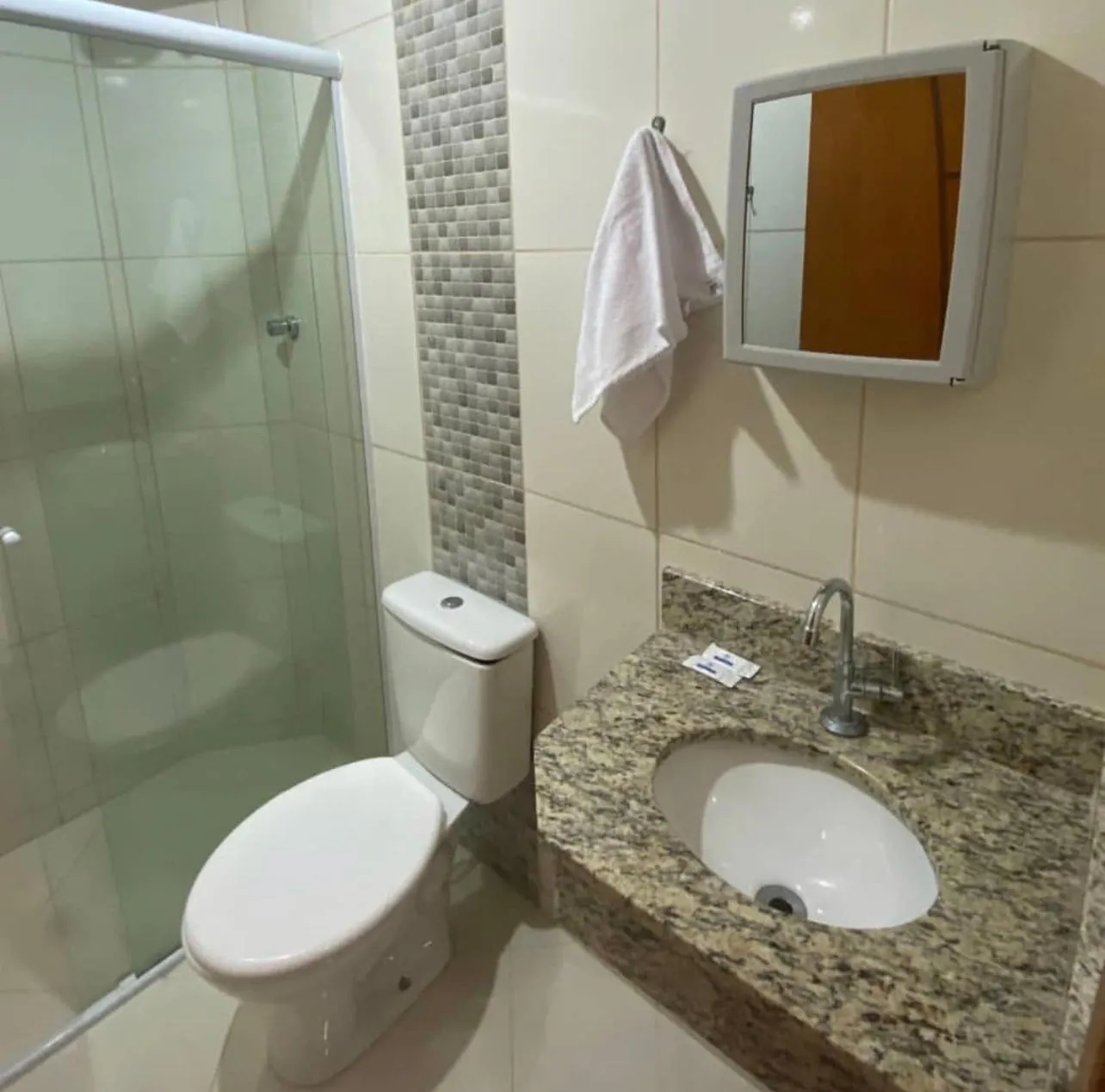 Shower in Basilica Palace Hotel