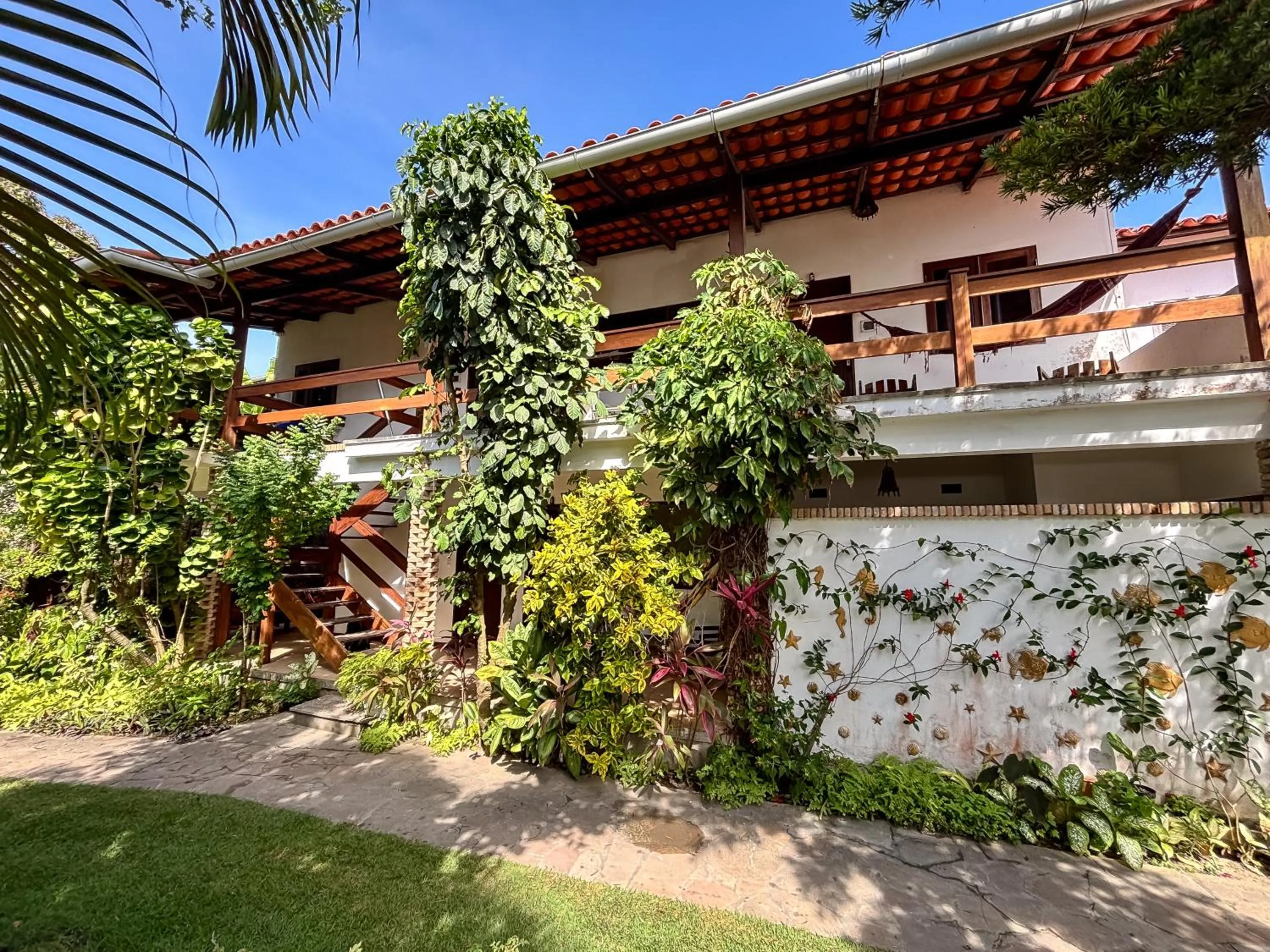 Property building in Chez Max Pousada