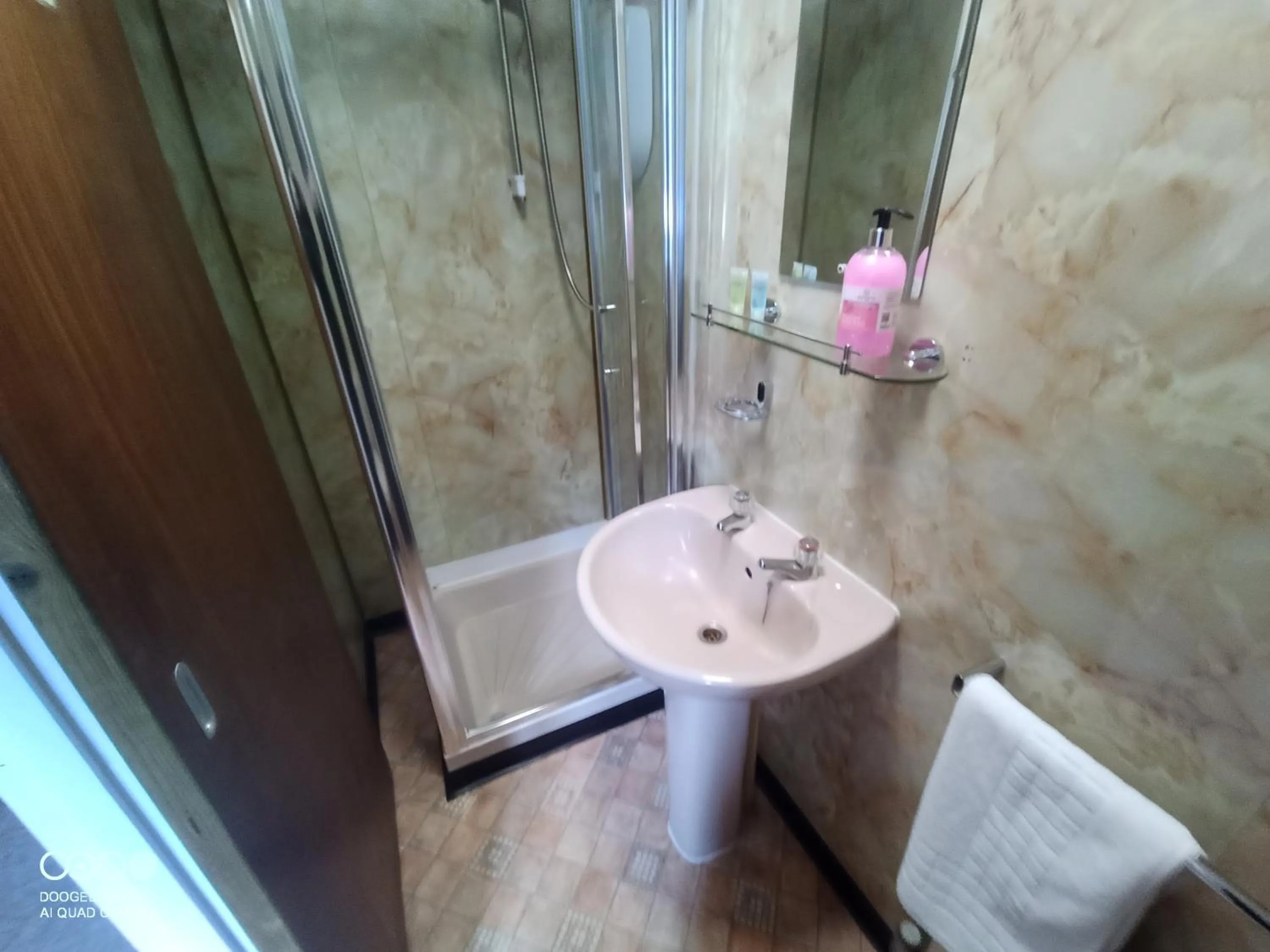 Bathroom in The Maycliffe Hotel