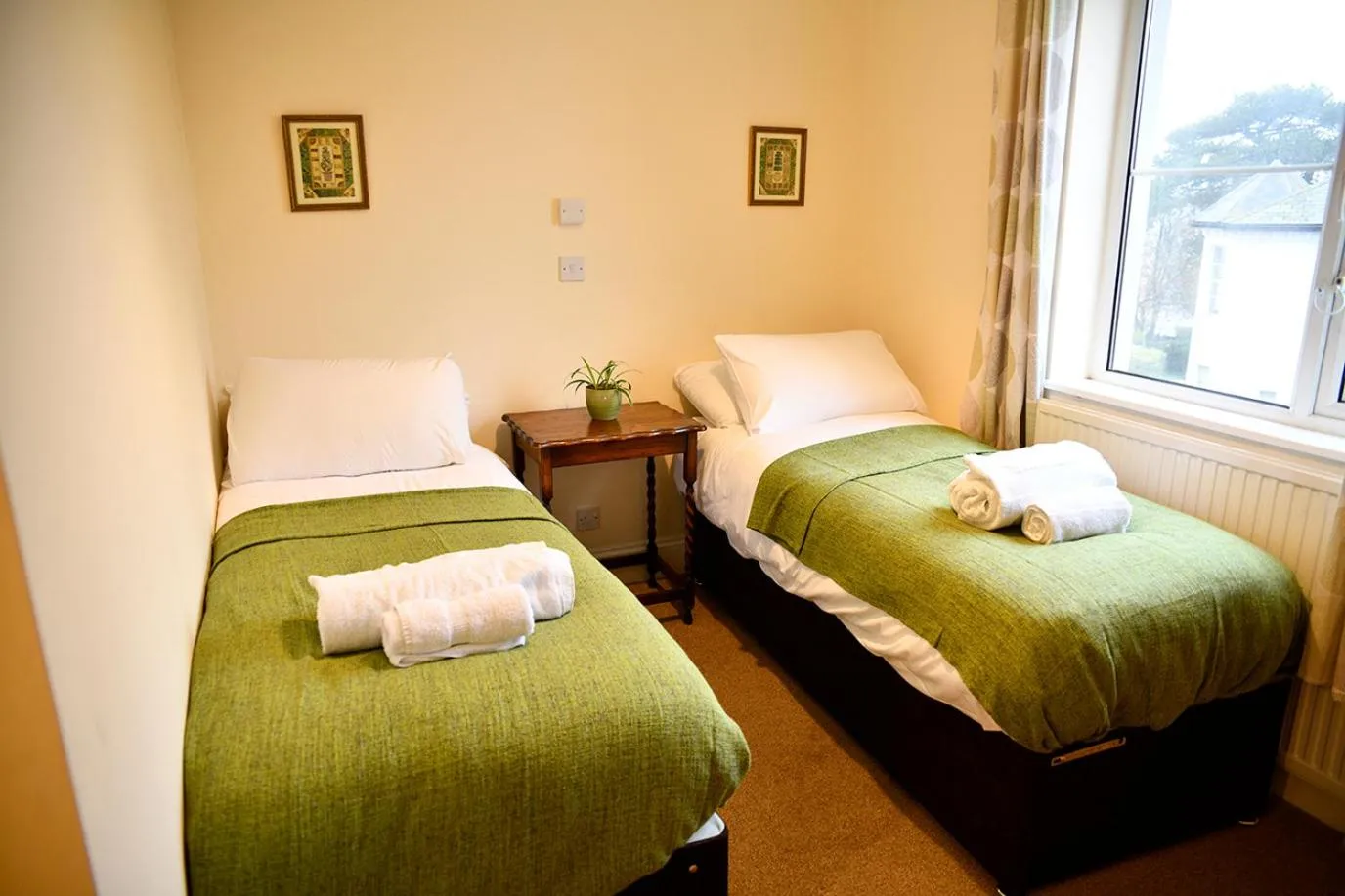 Bed in The Maycliffe Hotel