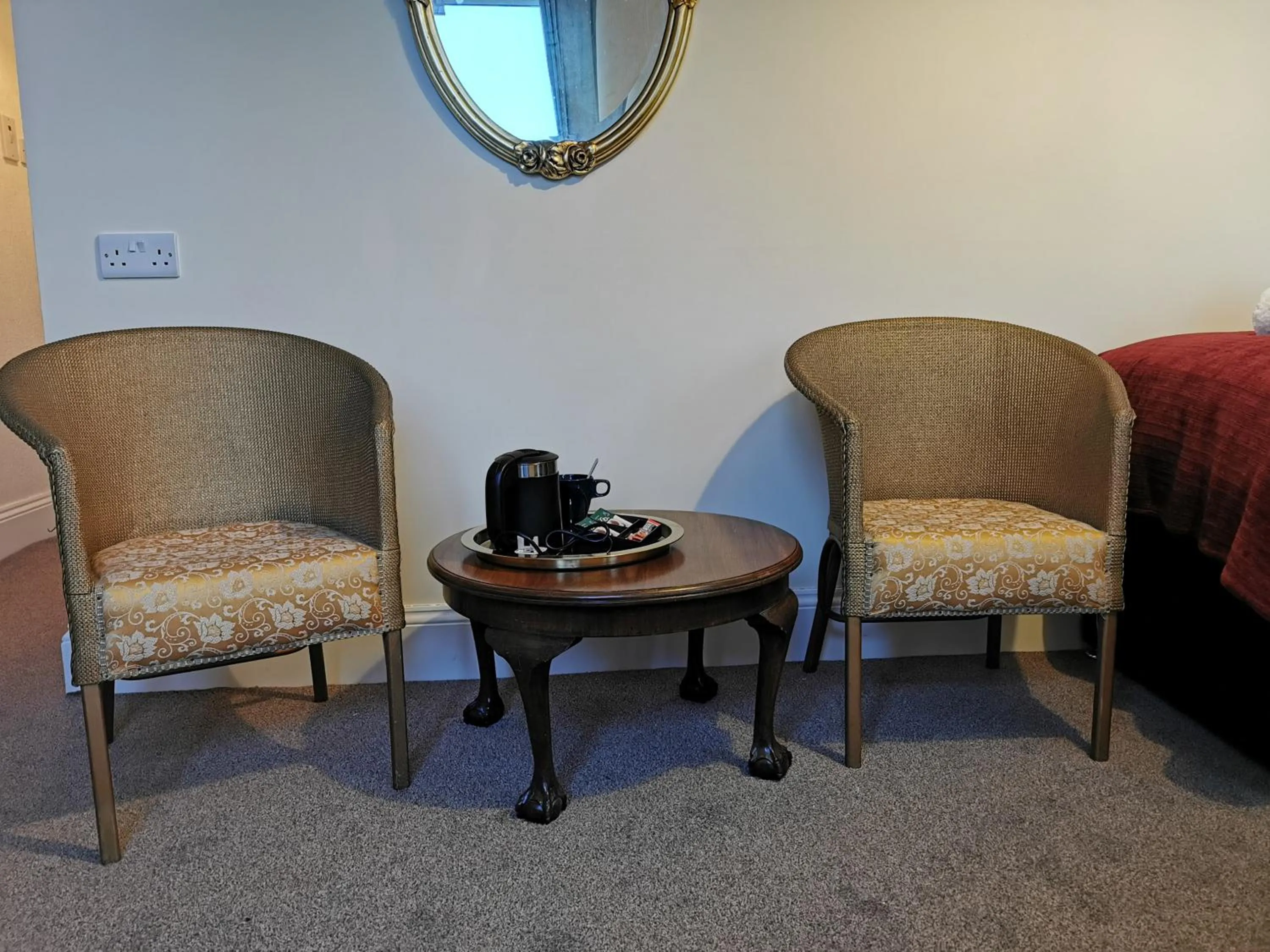 Photo of the whole room in The Maycliffe Hotel