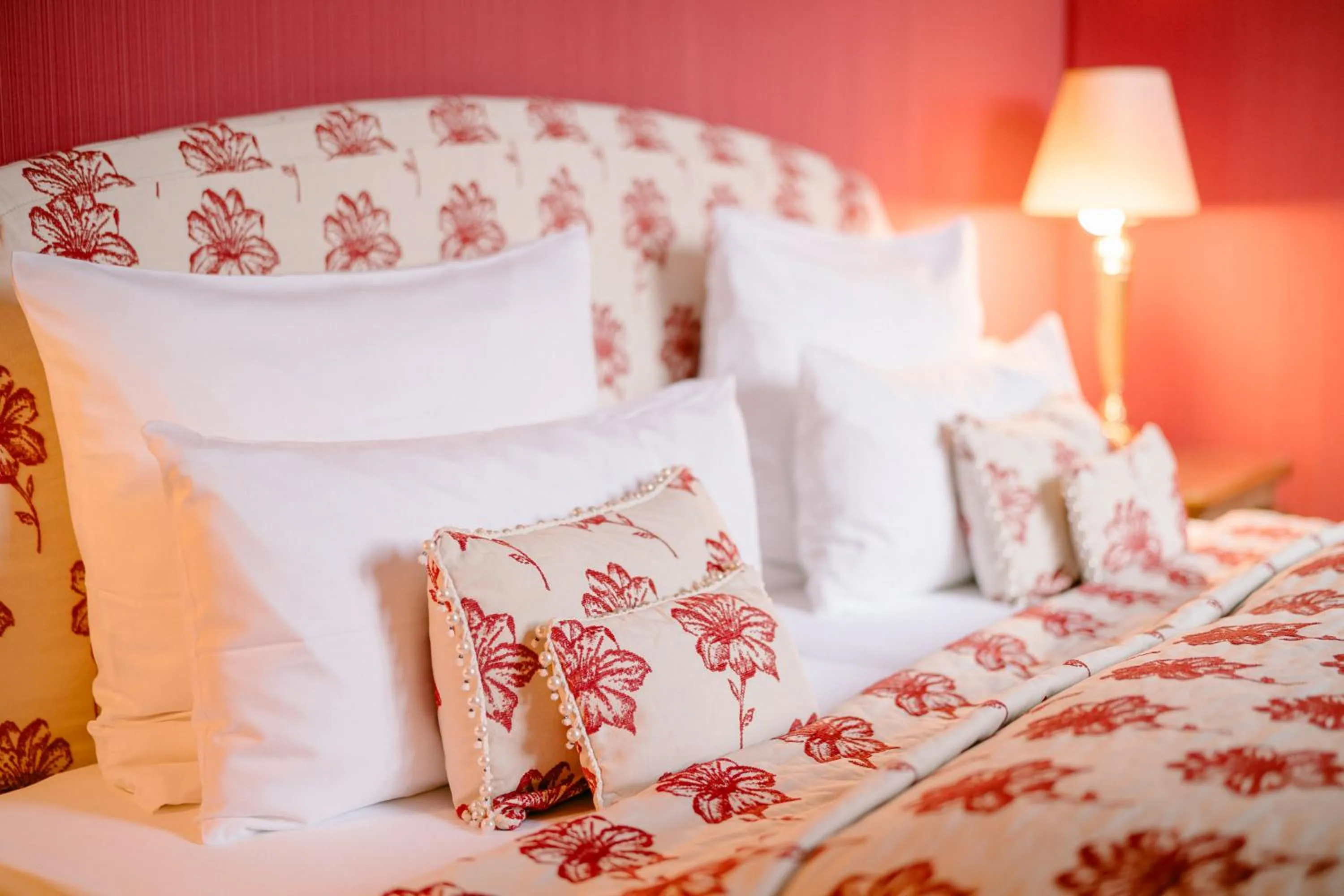 Bed in Schlosshotel Hugenpoet