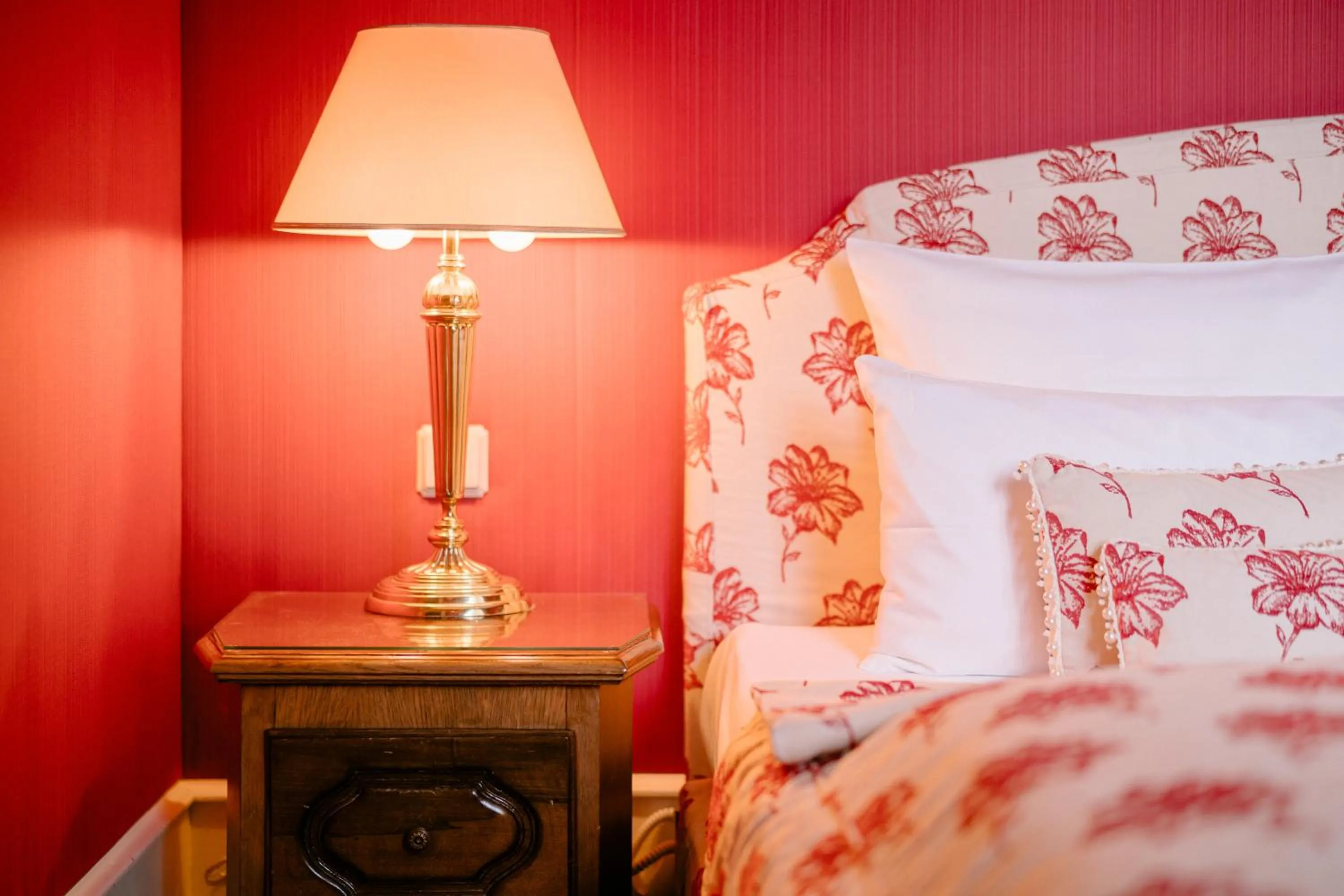 Bed in Schlosshotel Hugenpoet