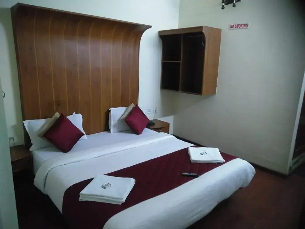 Deluxe Double Room in Red Star Holidays Deluxe Double Room in Red Star Holidays