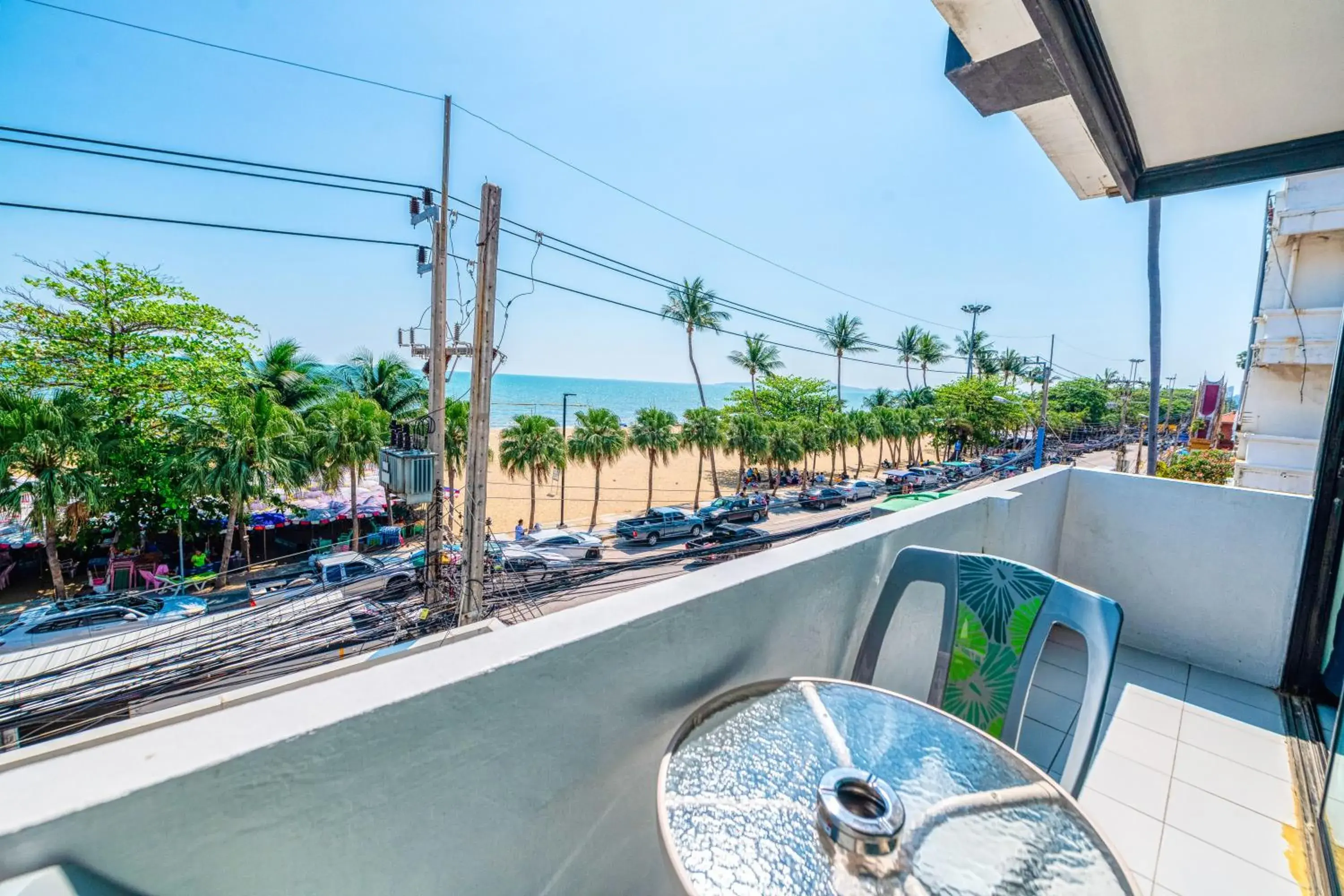 King Room with Sea View in Happy Jomtien - Beachfront King Room with Sea View in Happy Jomtien - Beachfront