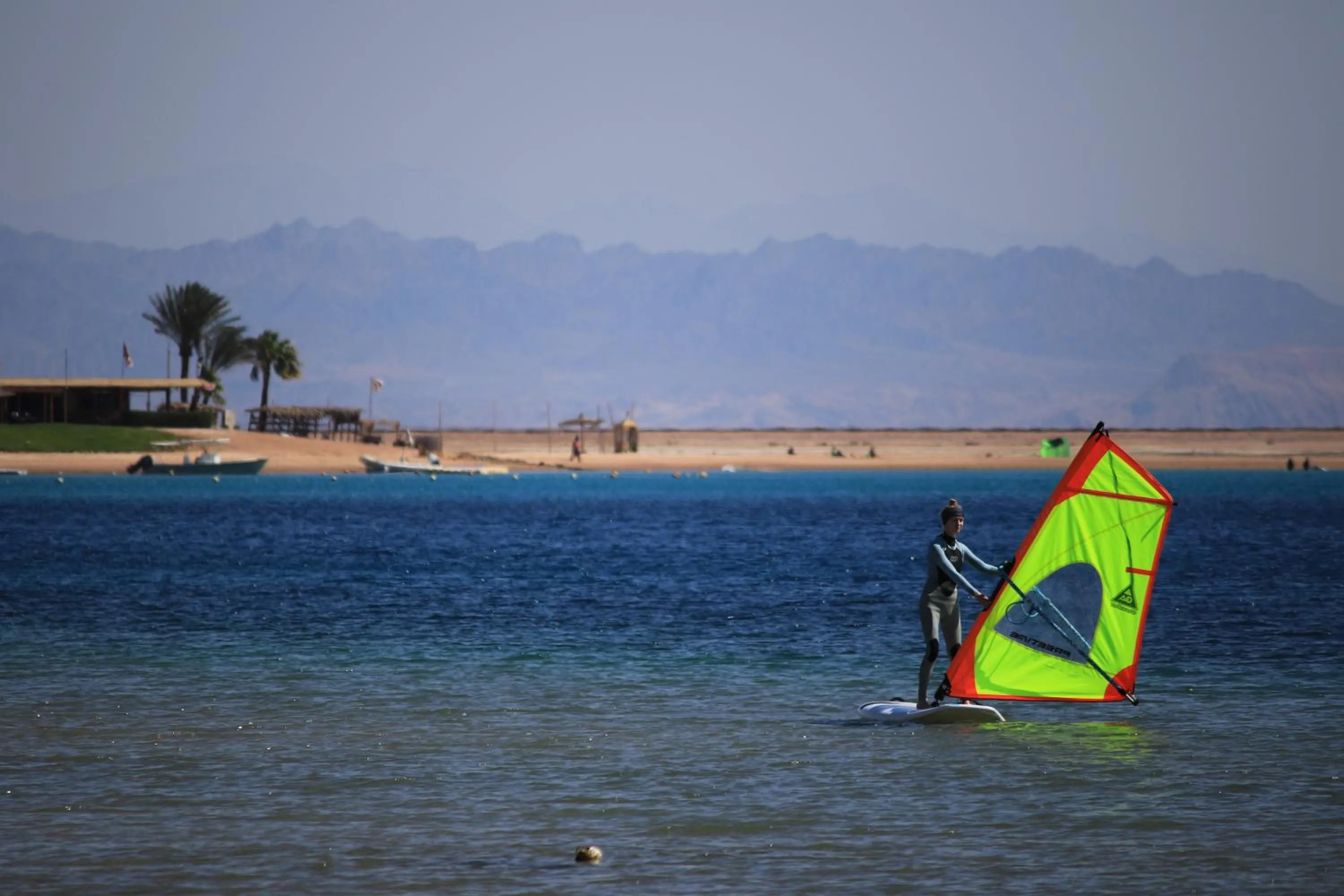 Windsurfing in Panda resort