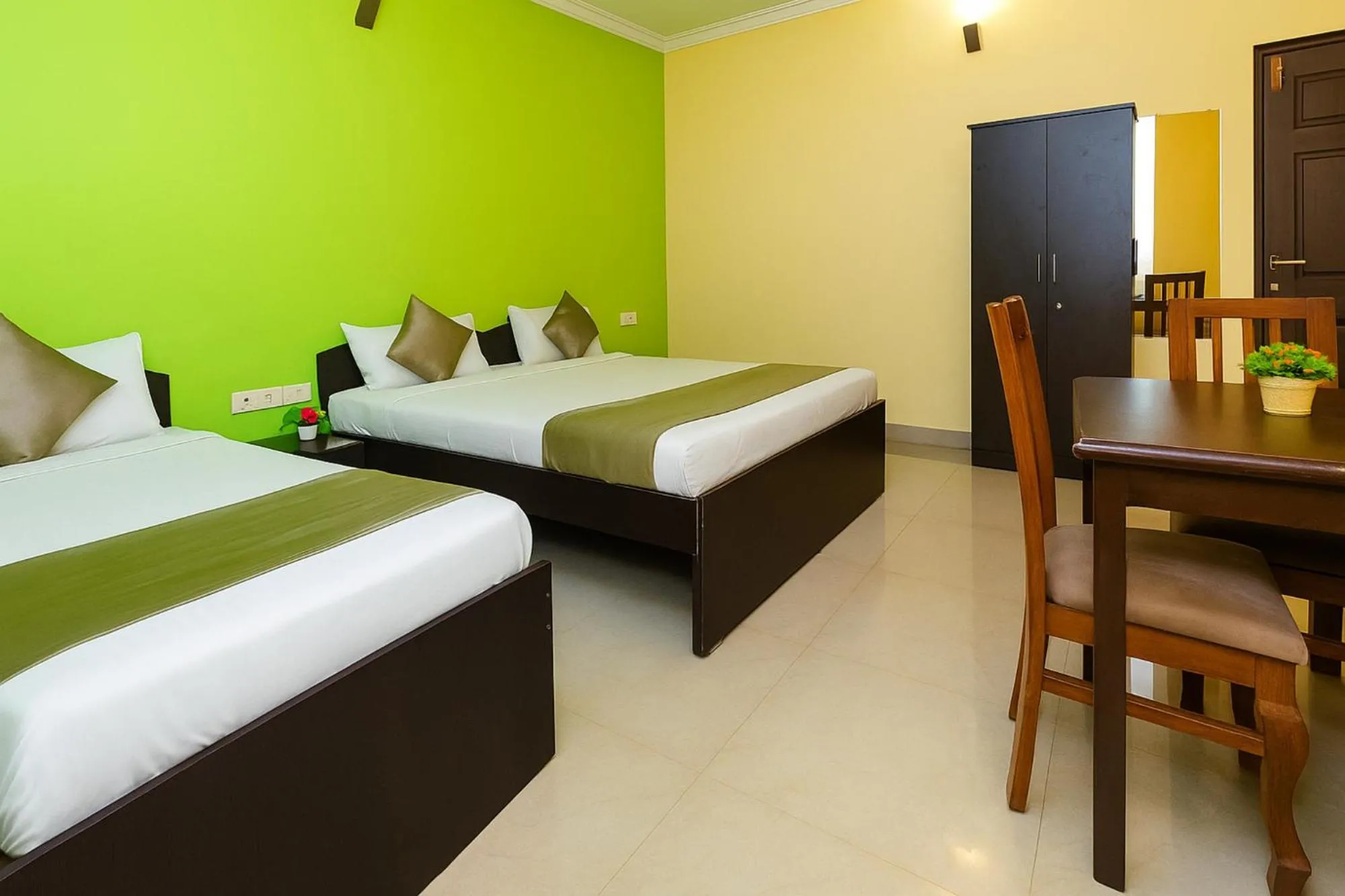Bed in Hotel Spring Height Hotels Near Mall De Goa