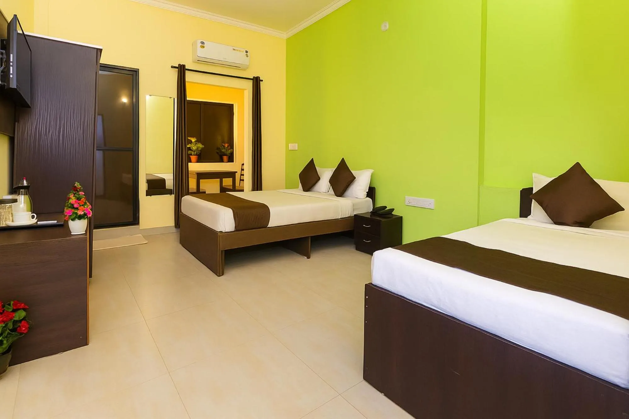 Bed in Hotel Spring Height Hotels Near Mall De Goa