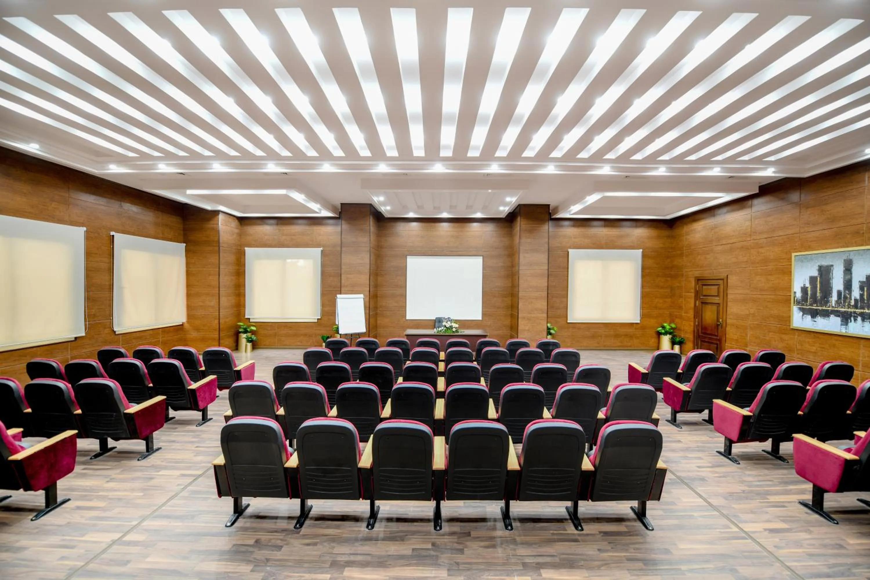 Meeting/conference room in Tolip Gardens Hotel