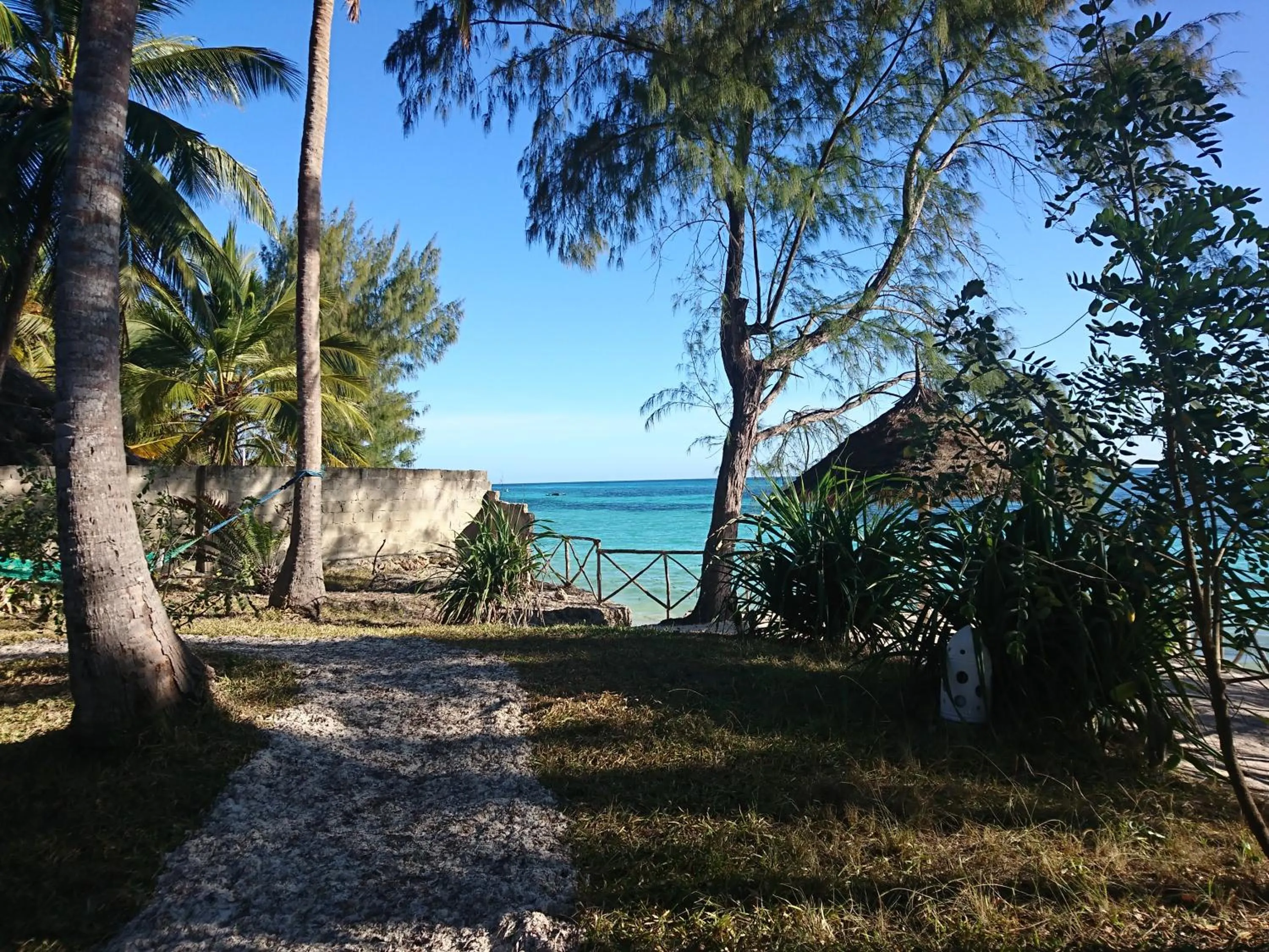 COCO REEF ECOLODGE