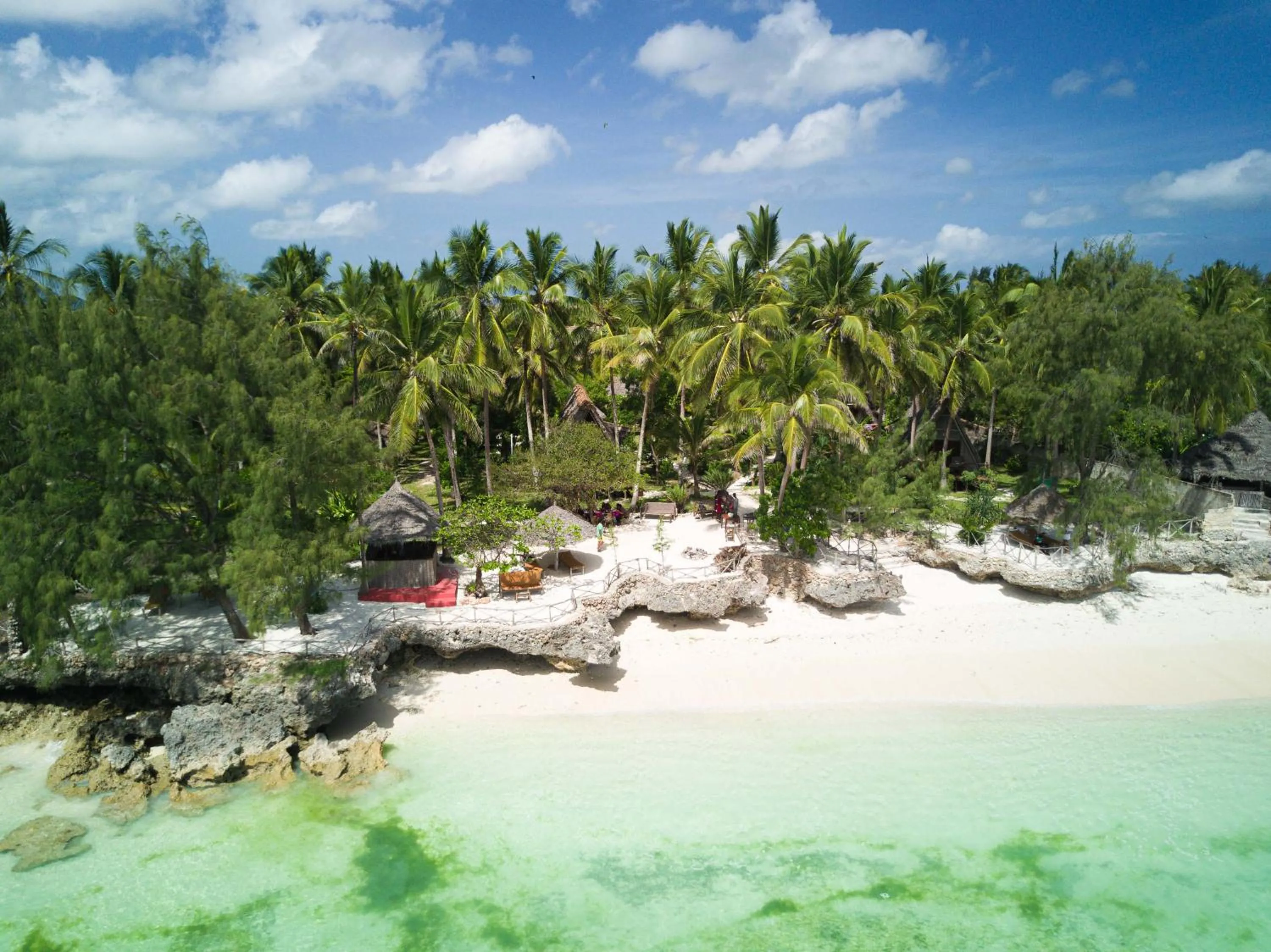 Beach in COCO REEF ECOLODGE