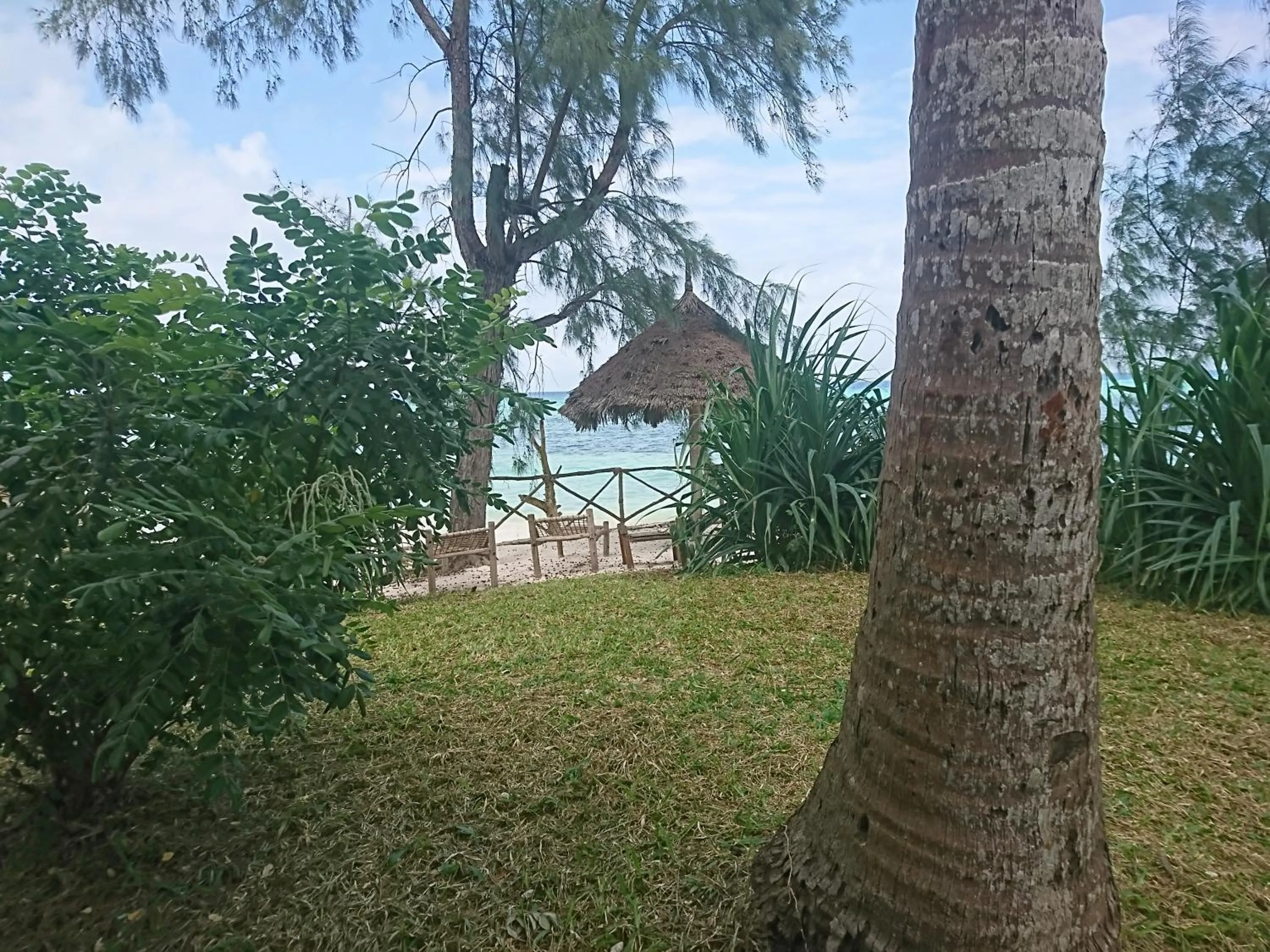 COCO REEF ECOLODGE