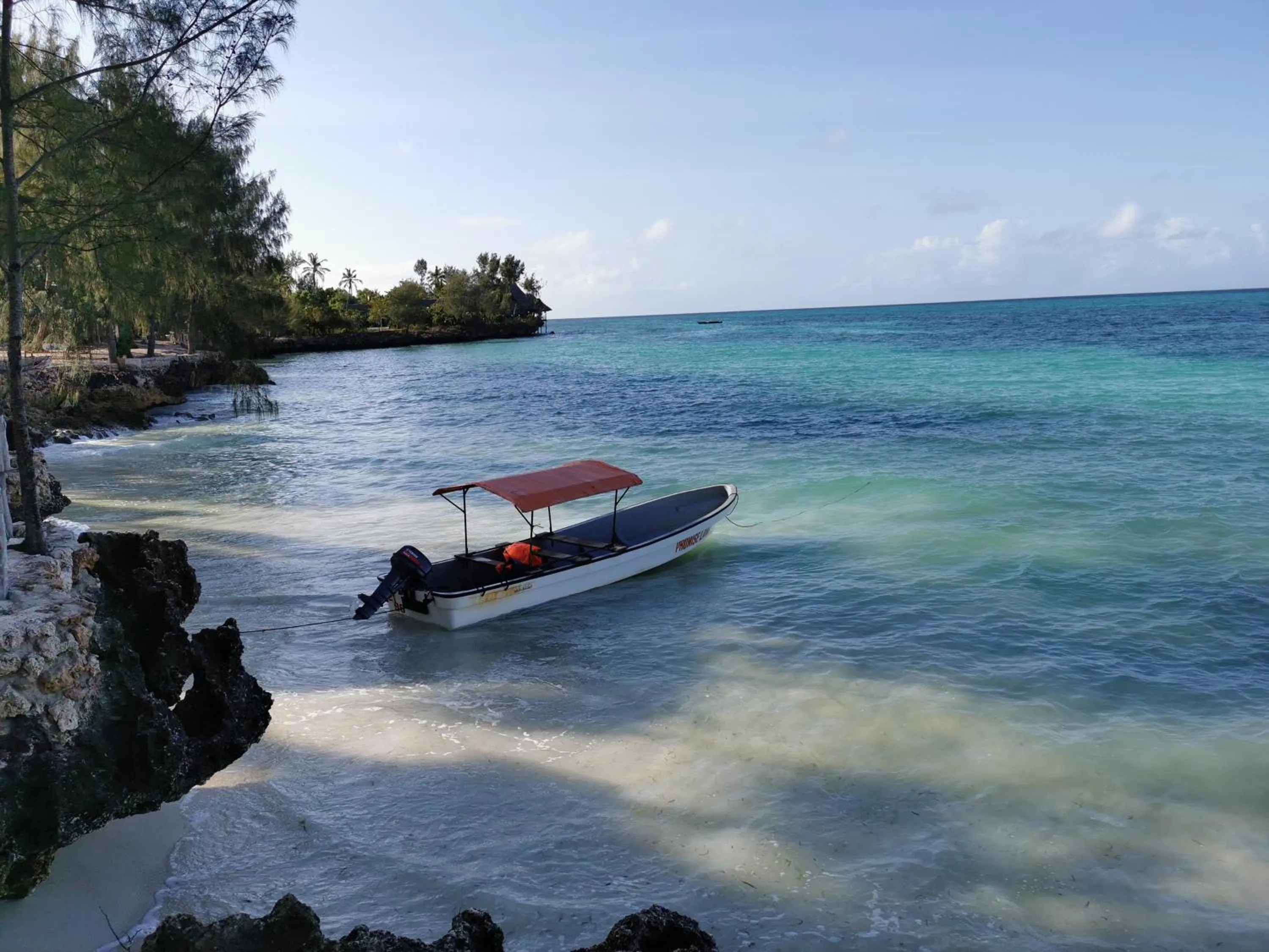 COCO REEF ECOLODGE