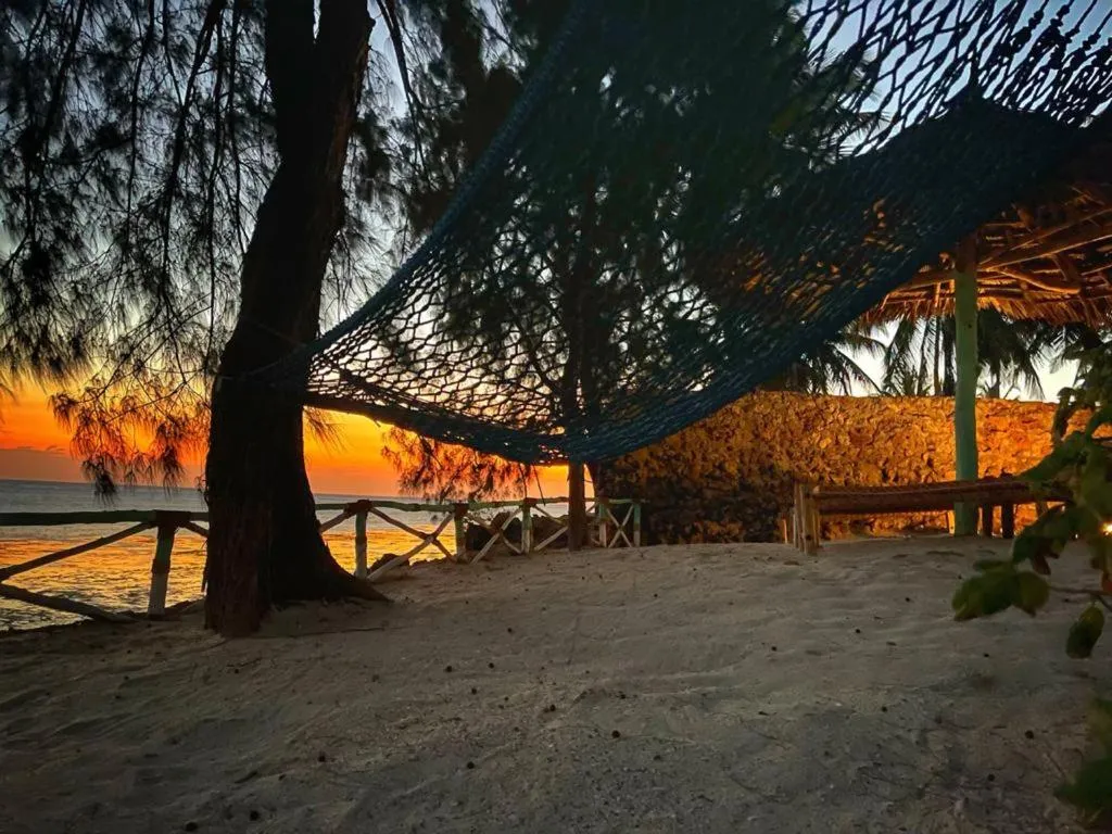 COCO REEF ECOLODGE