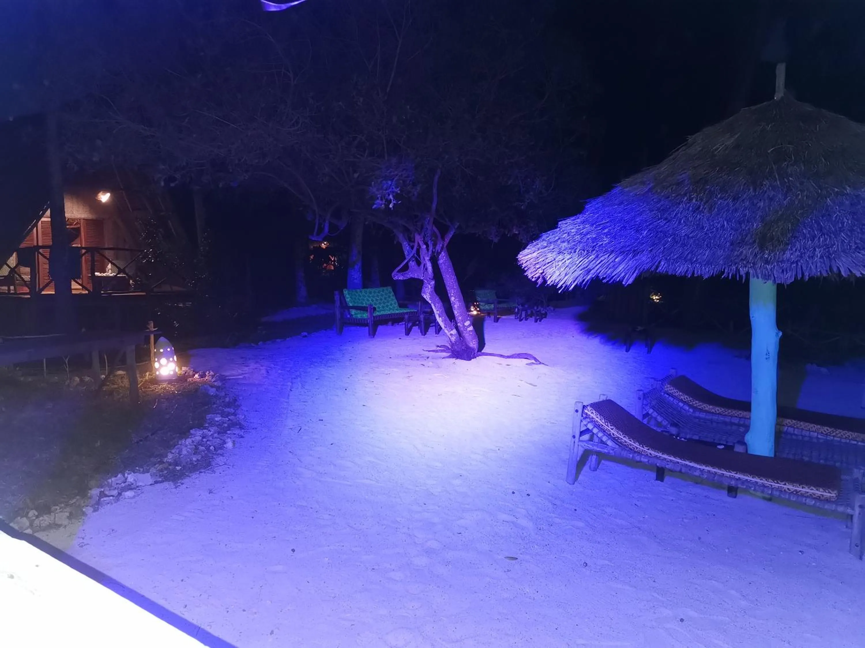 COCO REEF ECOLODGE