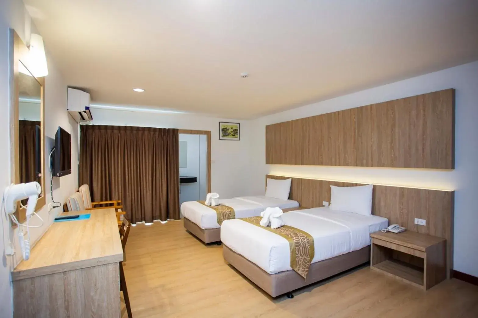 Deluxe Twin Room in Sea Paradise Hotel Sattahip Deluxe Twin Room in Sea Paradise Hotel Sattahip