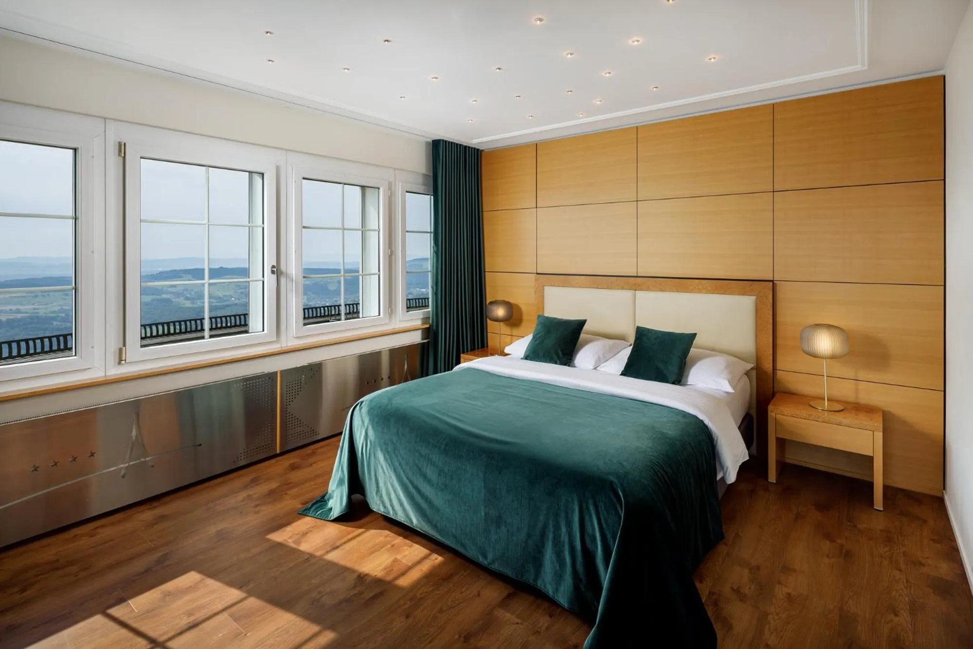 Bed in Hotel UTO KULM car-free hideaway in Zurich