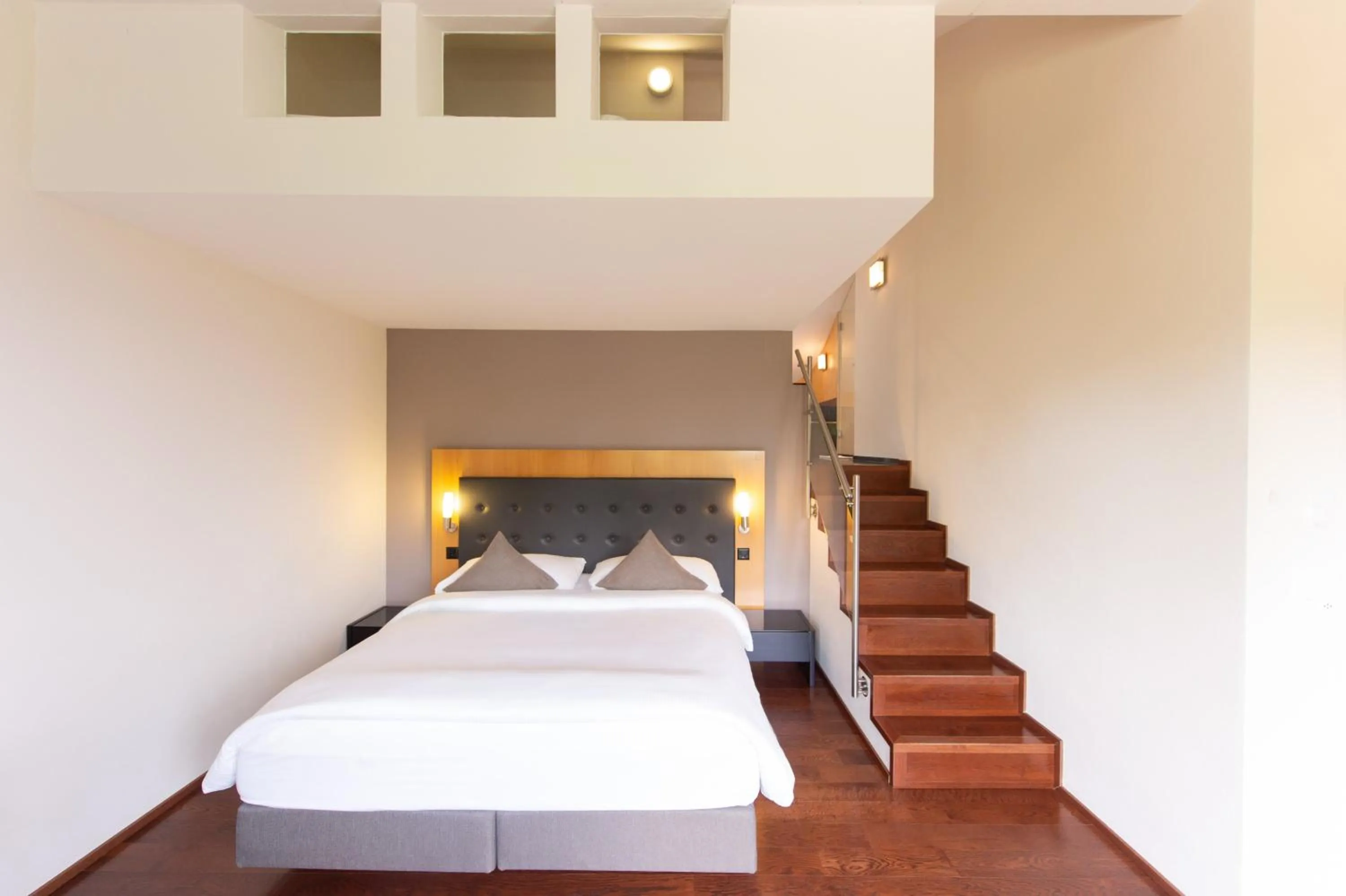 Bedroom, Bed in Hotel UTO KULM car-free hideaway in Zurich