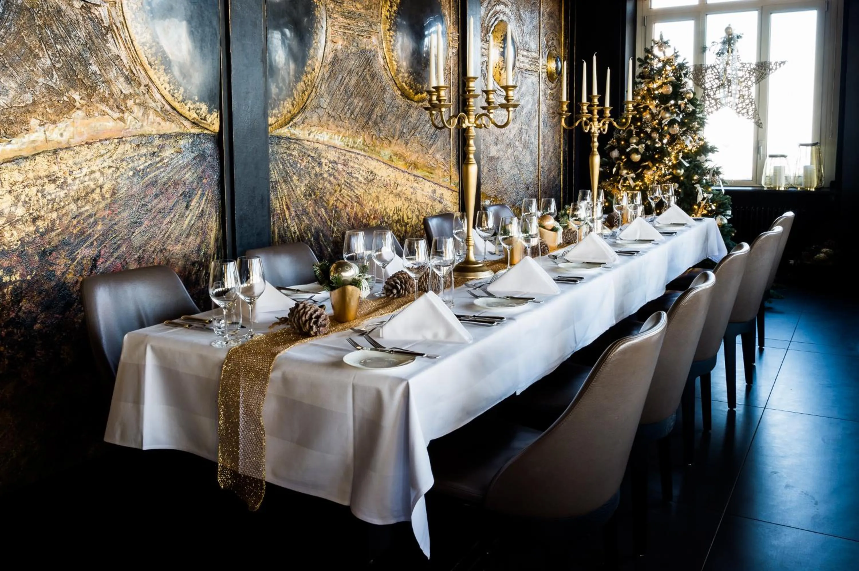 Restaurant/places to eat in Hotel UTO KULM car-free hideaway in Zurich