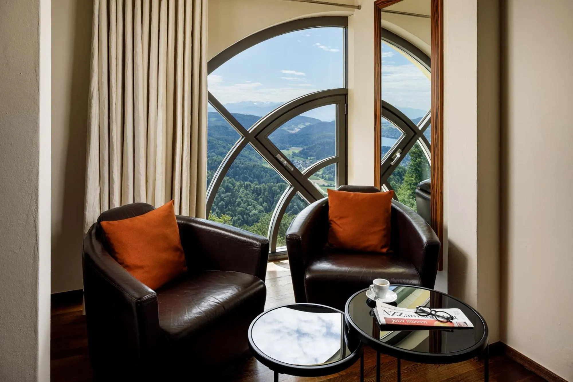 Mountain view in Hotel UTO KULM car-free hideaway in Zurich