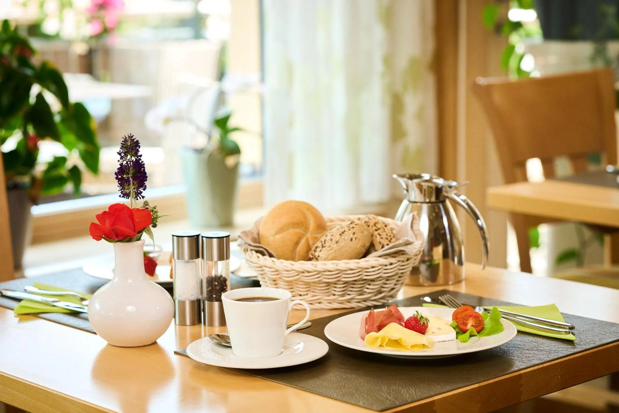 Breakfast in Hotel SCHNEIDER