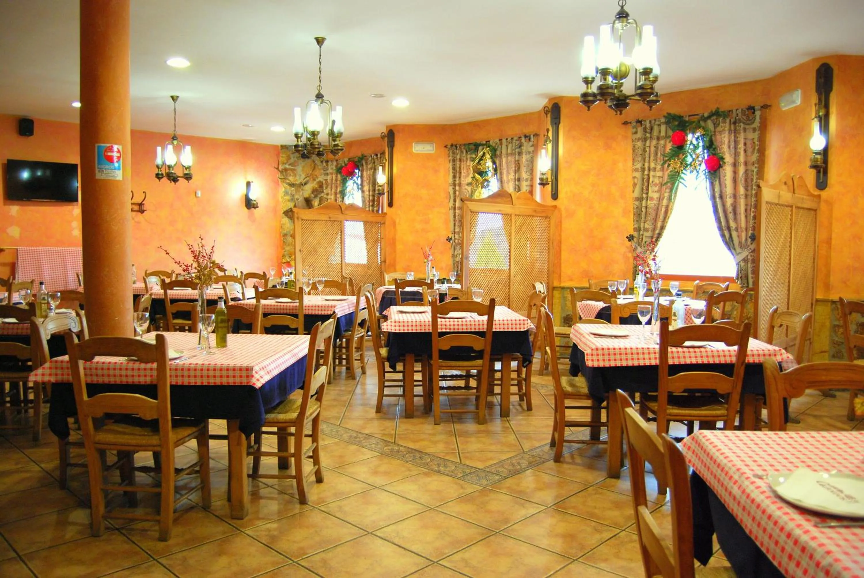 Restaurant/places to eat in Hostal Mesón Arboleas