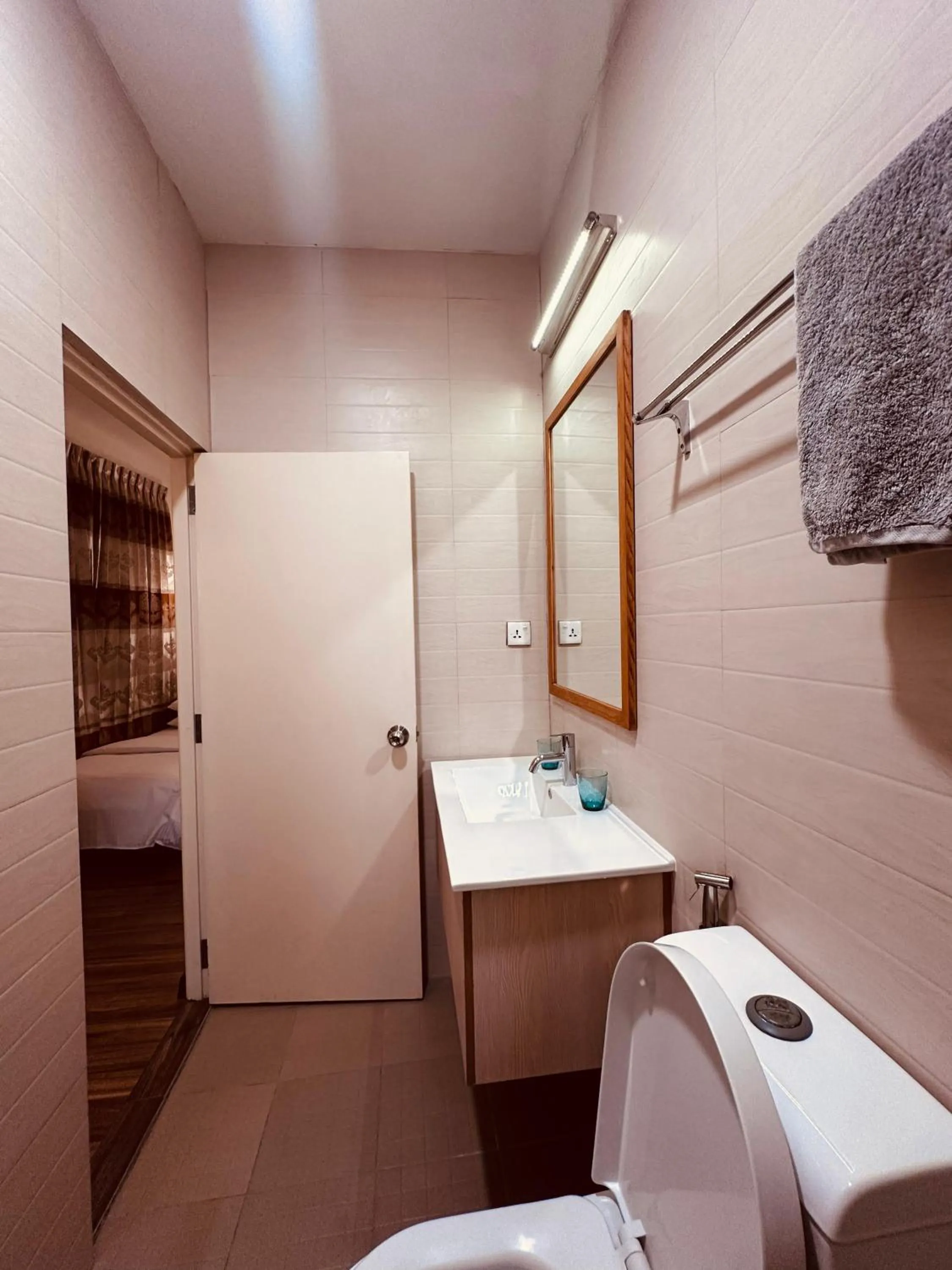 Shower in Odi Kamadhoo