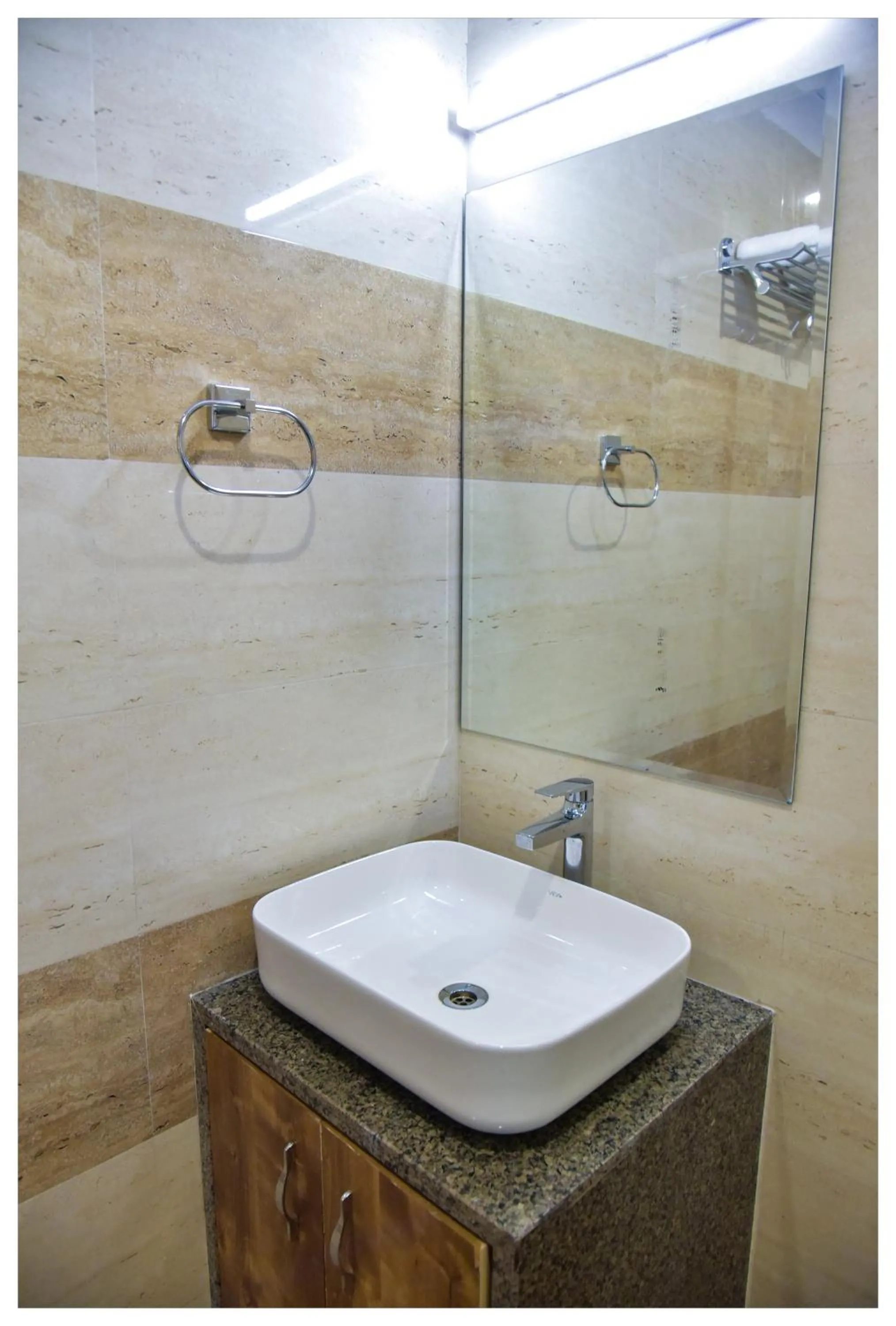 Bathroom in Hotel Siddharsh Heritage